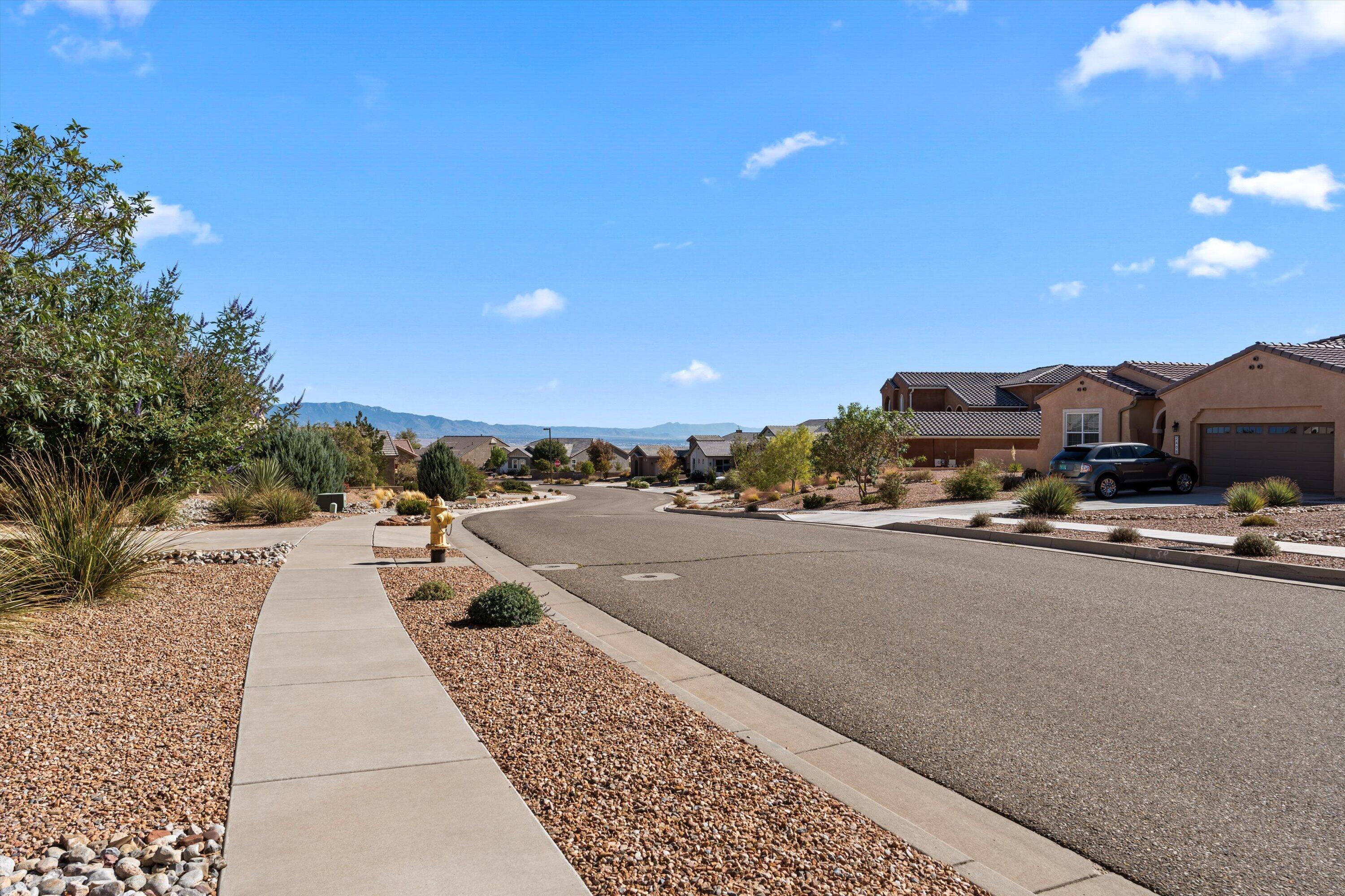 2409 Desert View Road NE