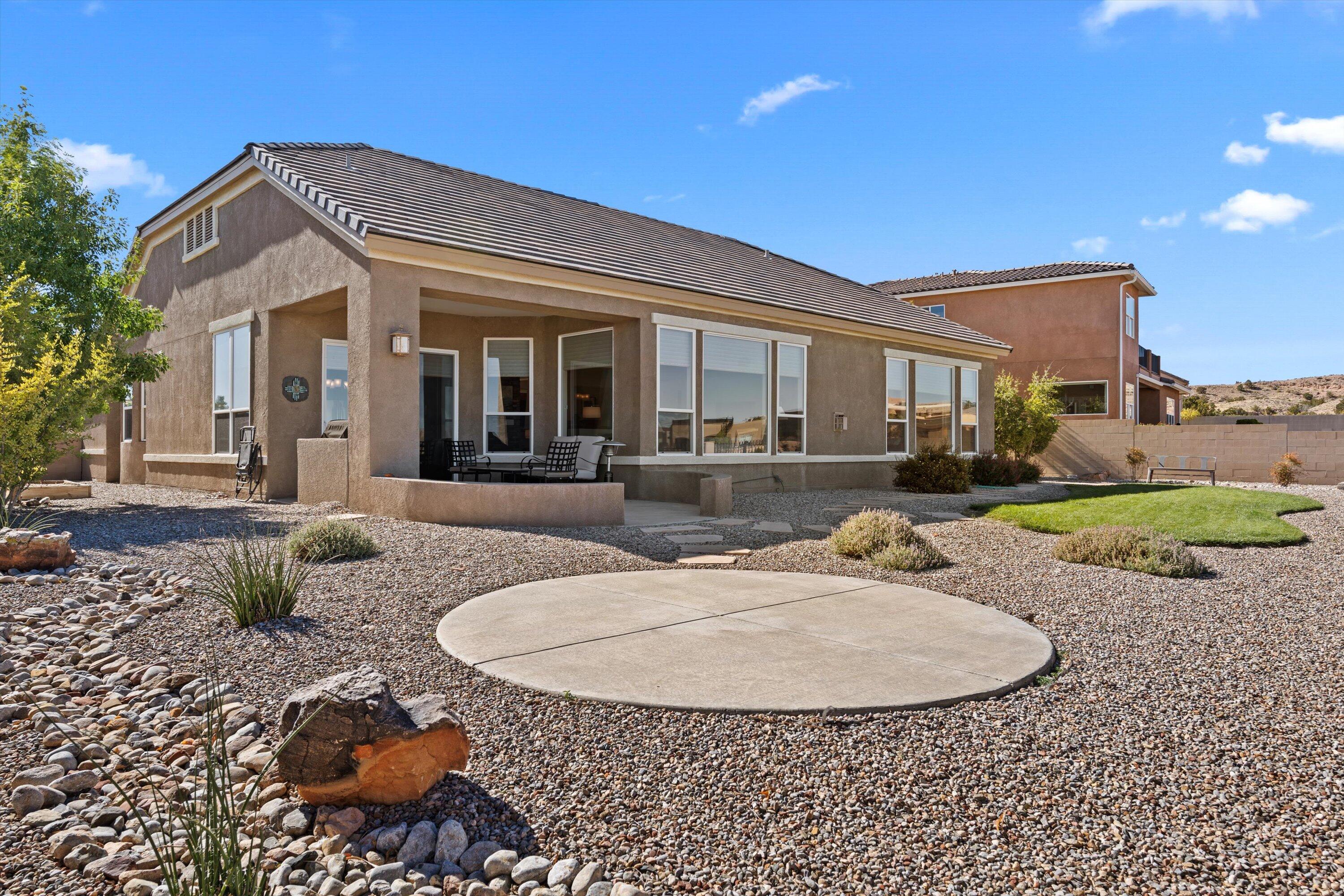 2409 Desert View Road NE