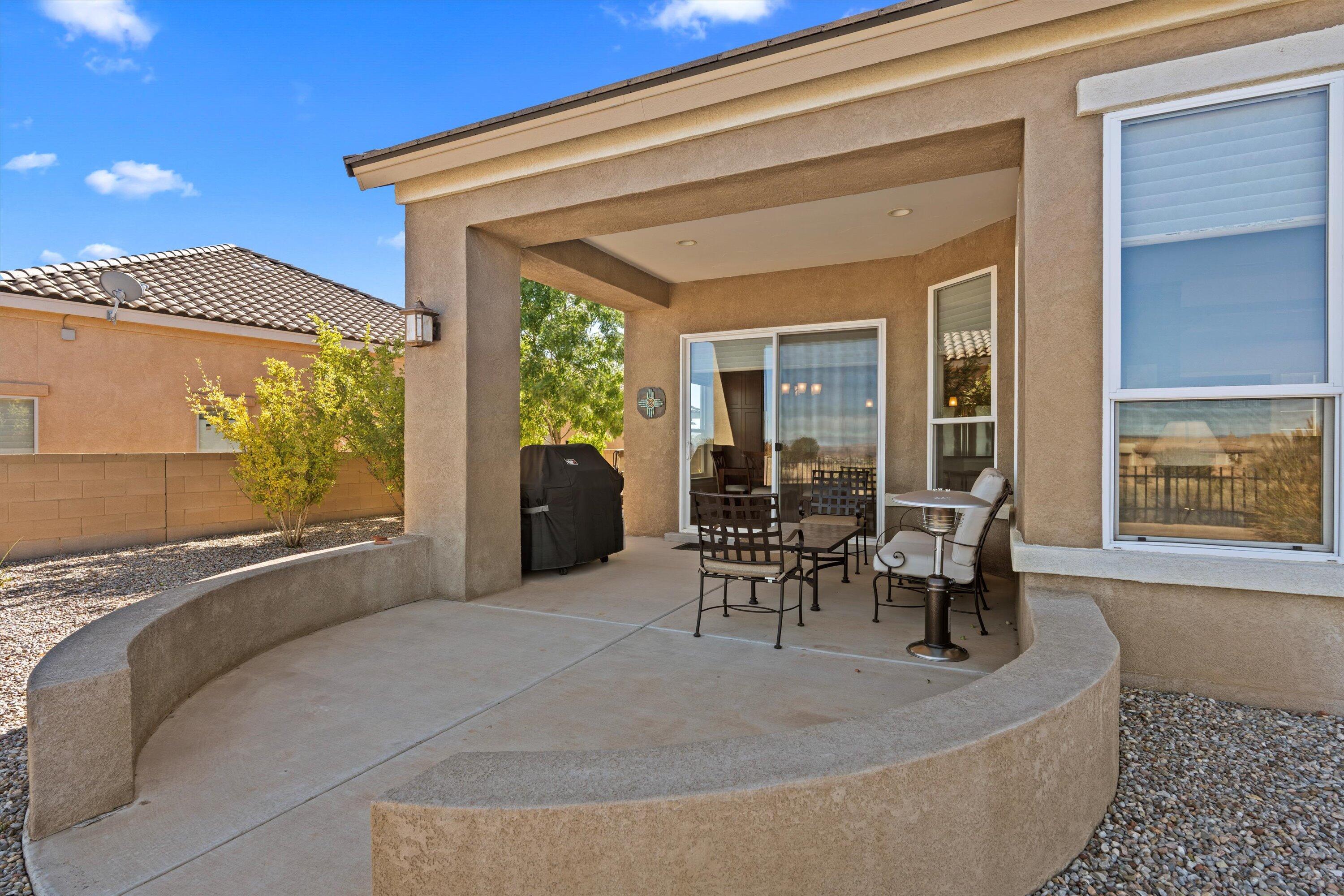 2409 Desert View Road NE