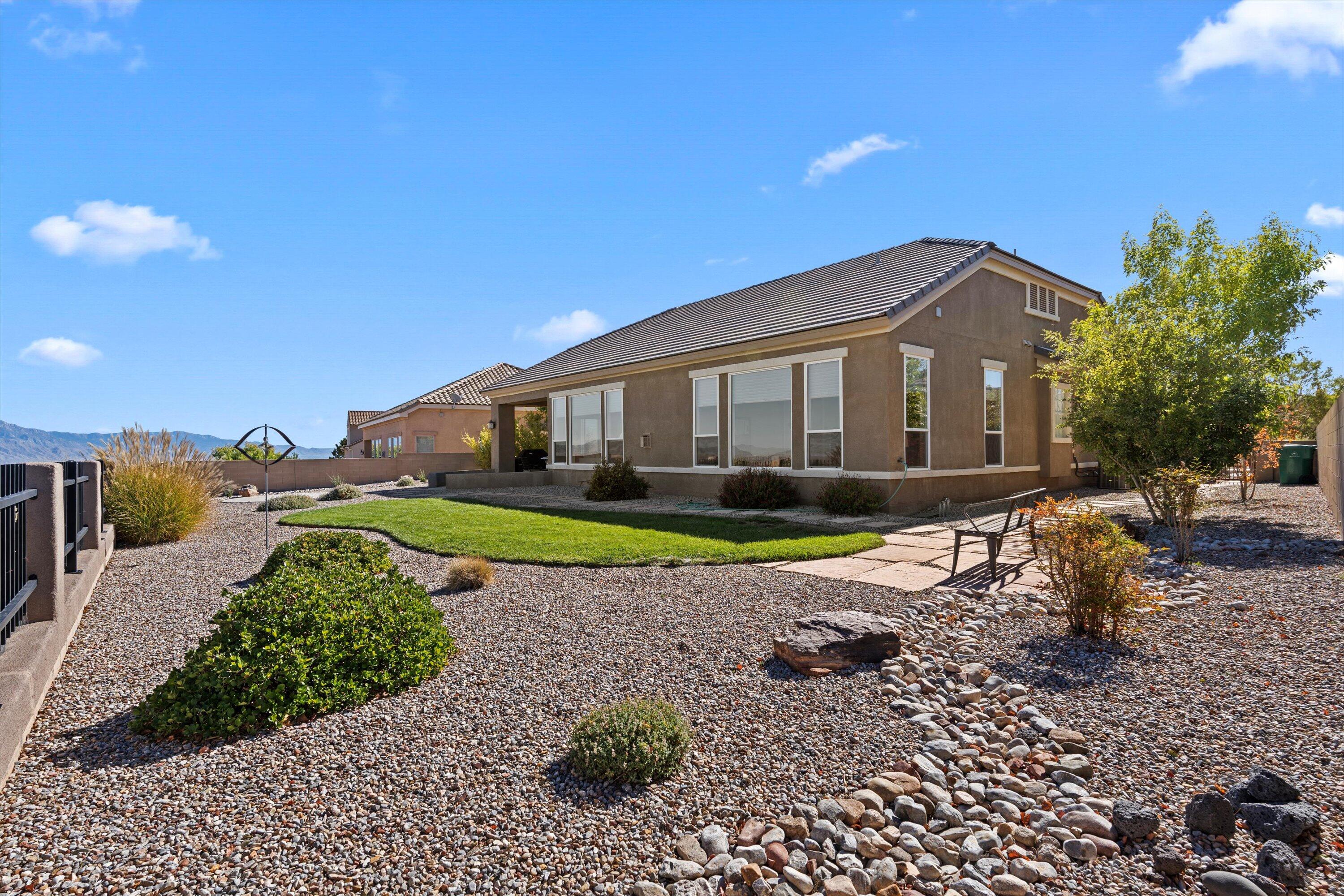 2409 Desert View Road NE