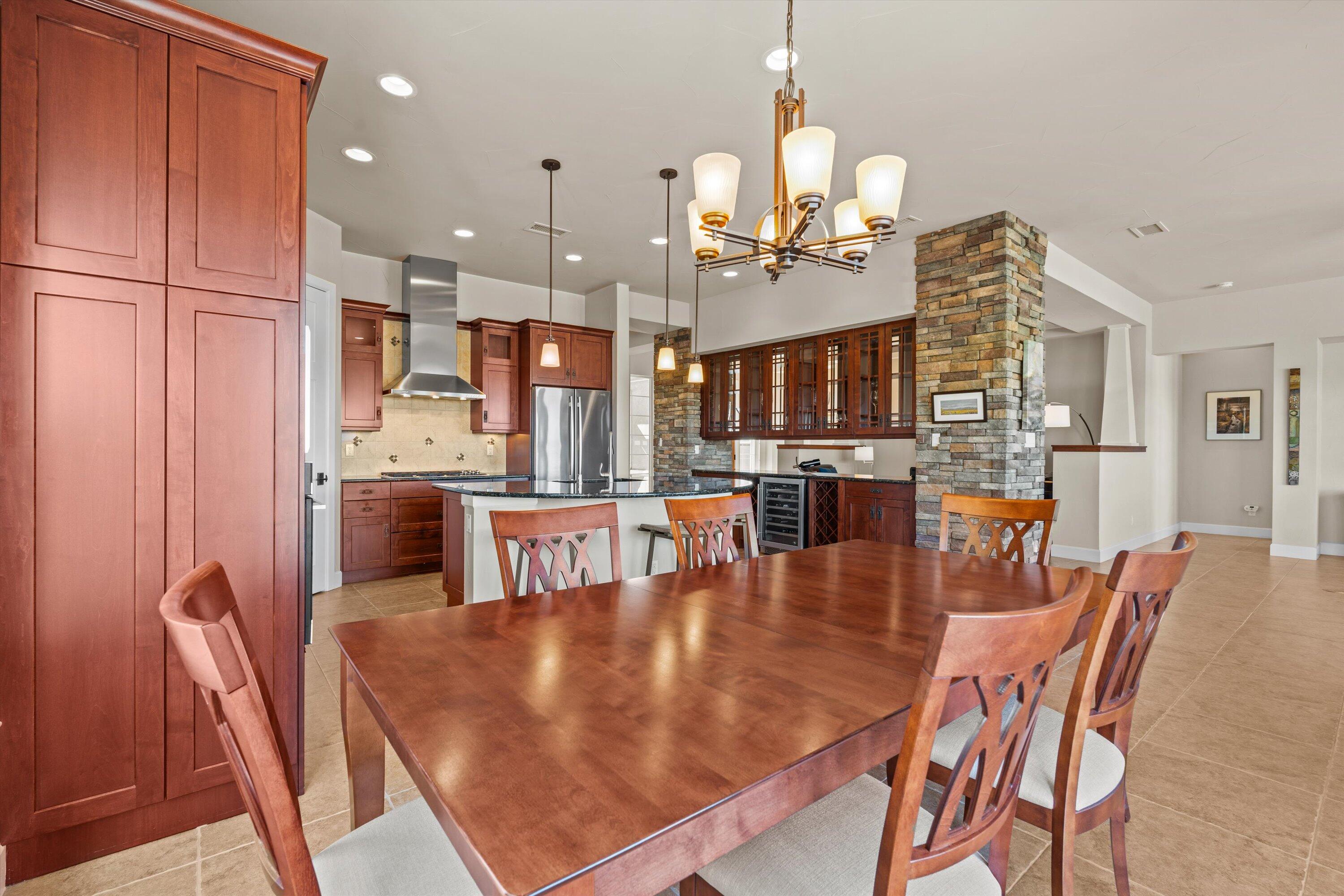 2409 Desert View Road NE