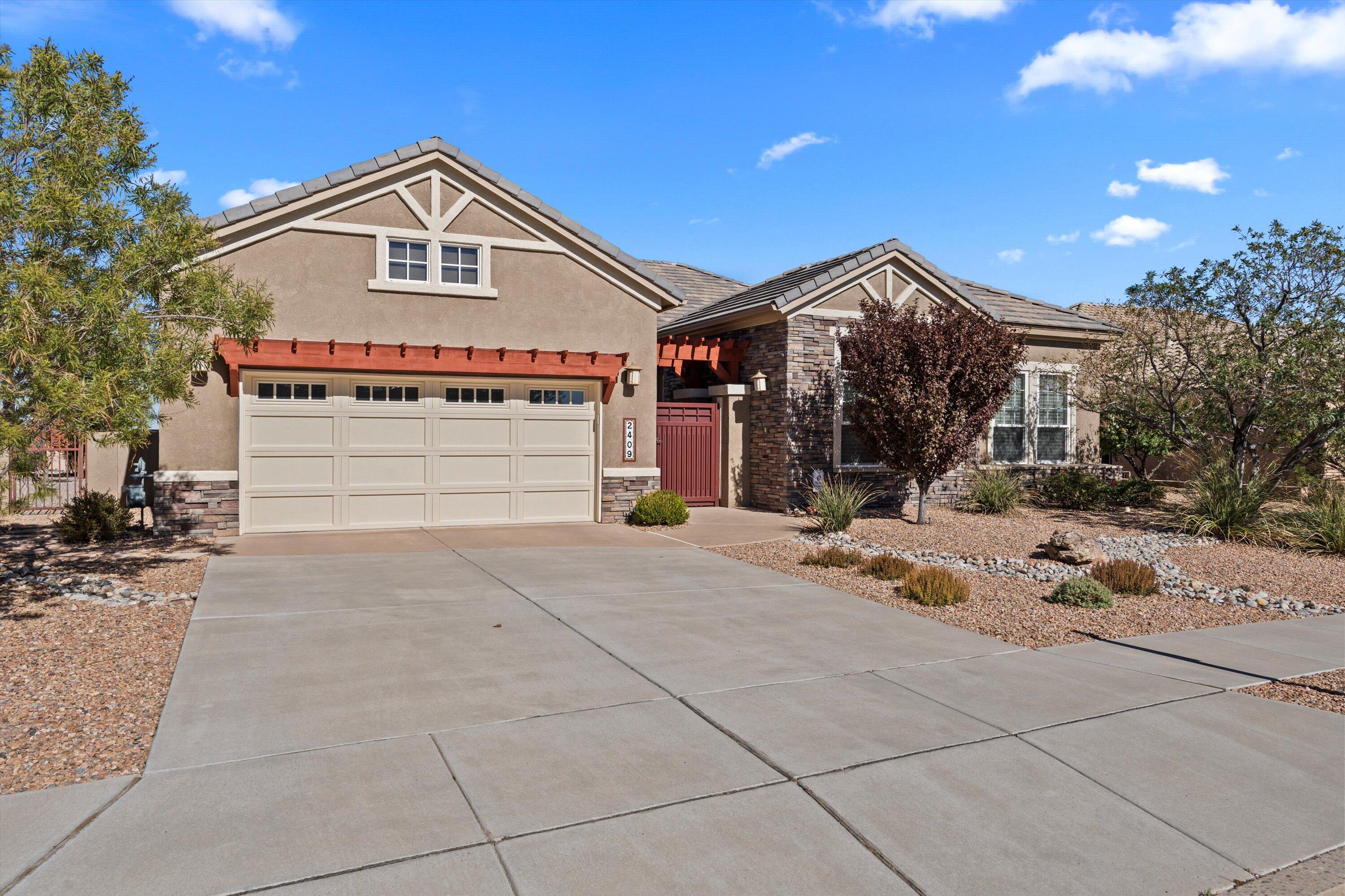 2409 Desert View Road NE