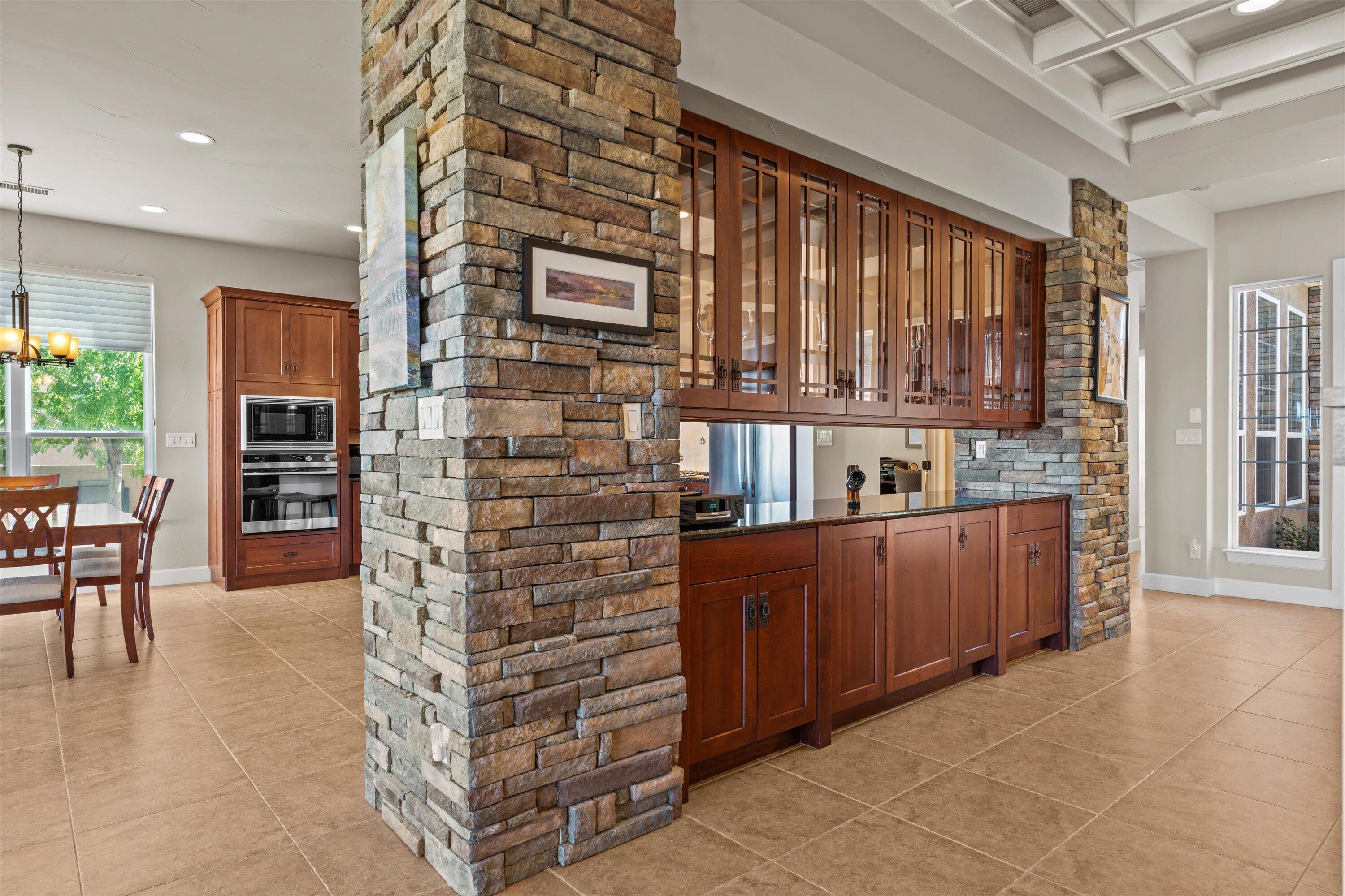 2409 Desert View Road NE