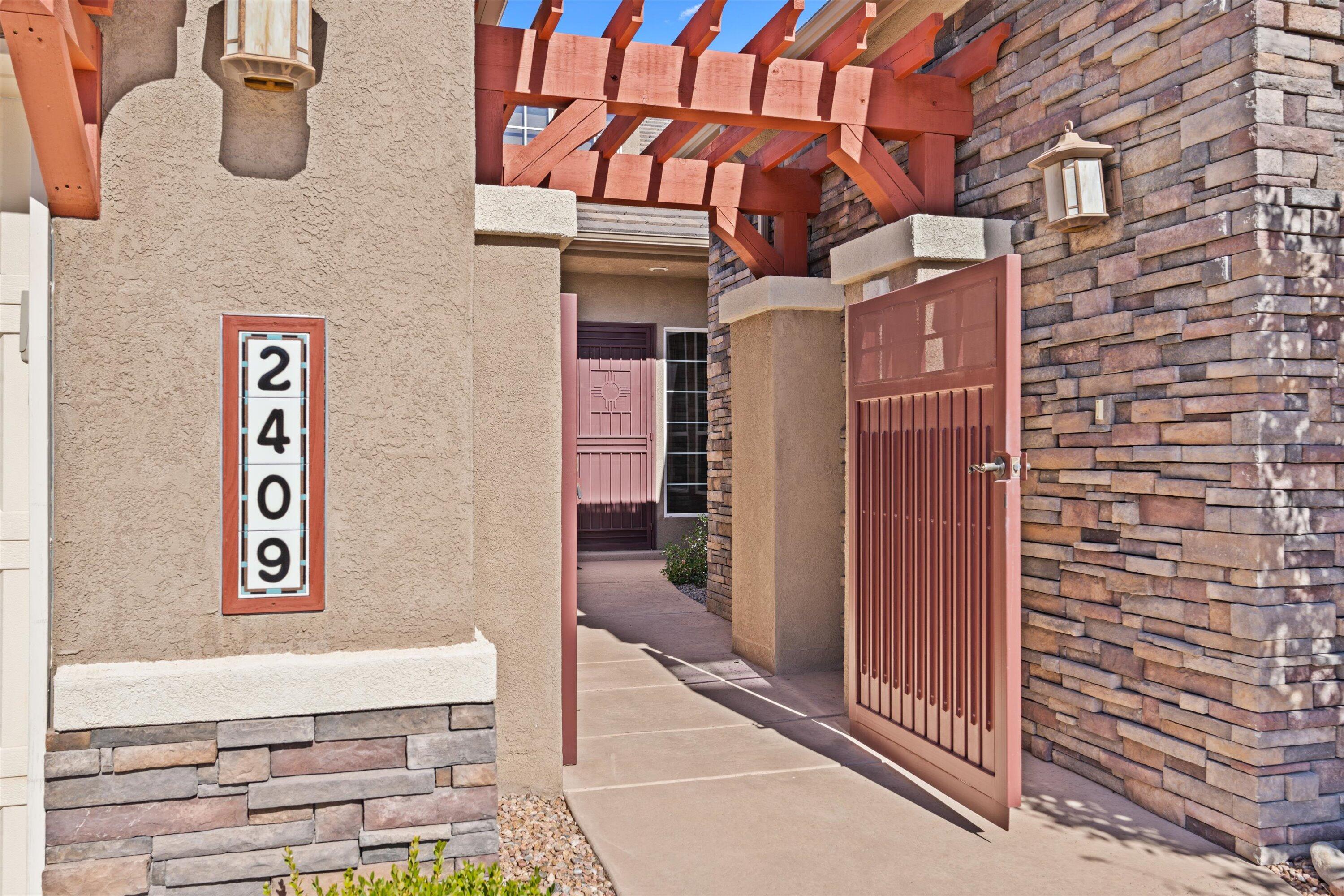 2409 Desert View Road NE
