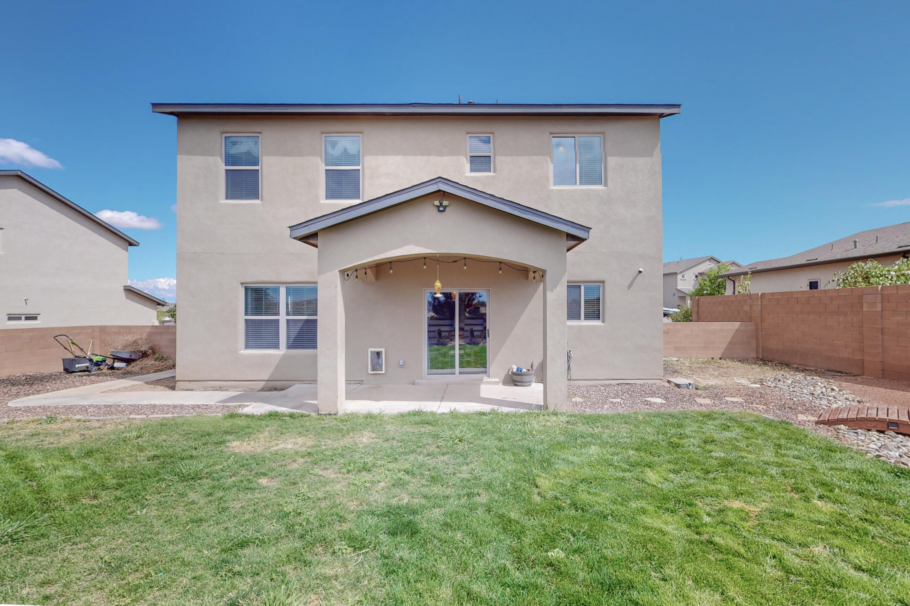 6917 Mountain Hawk Loop NE