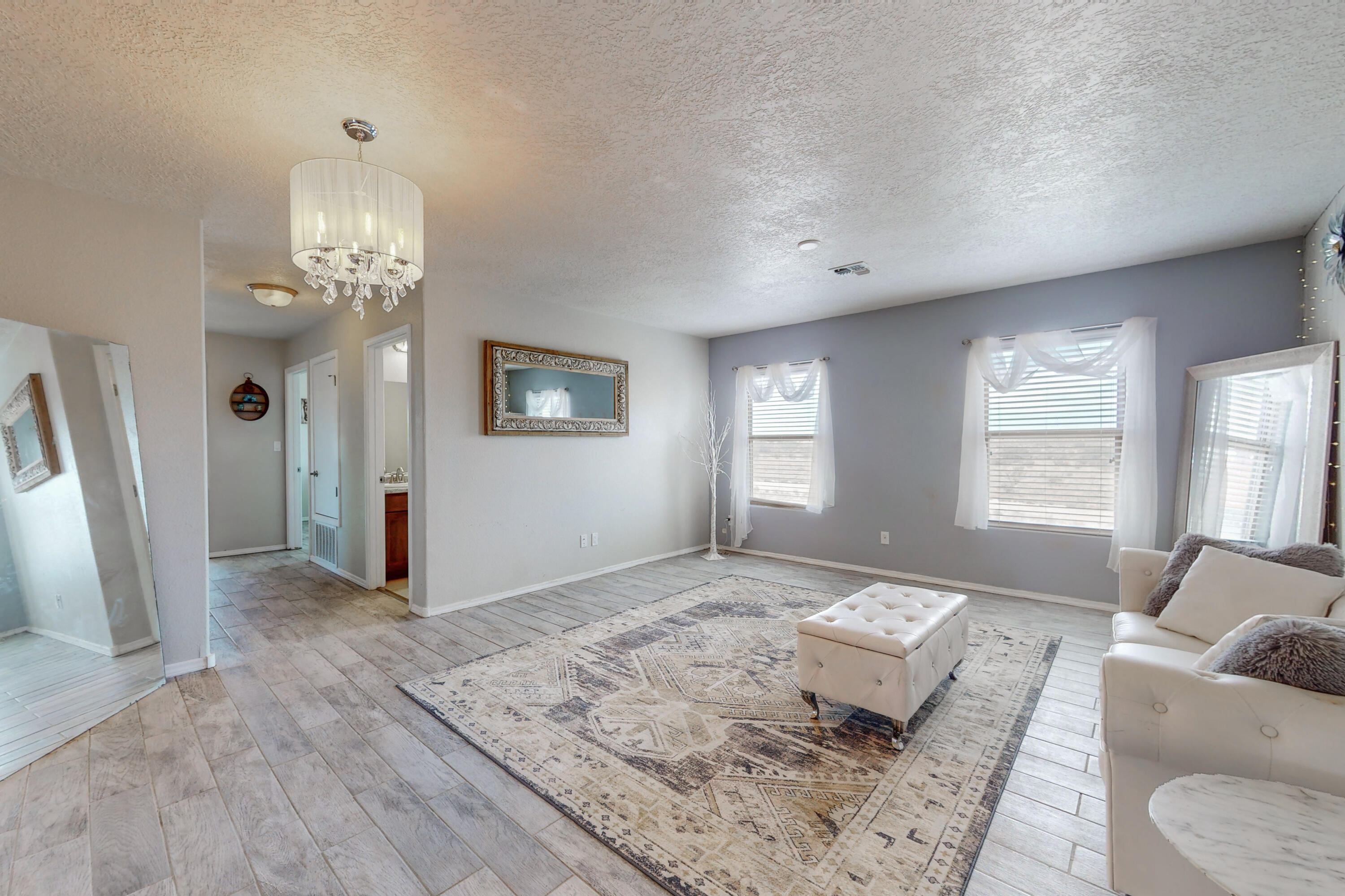 6917 Mountain Hawk Loop NE