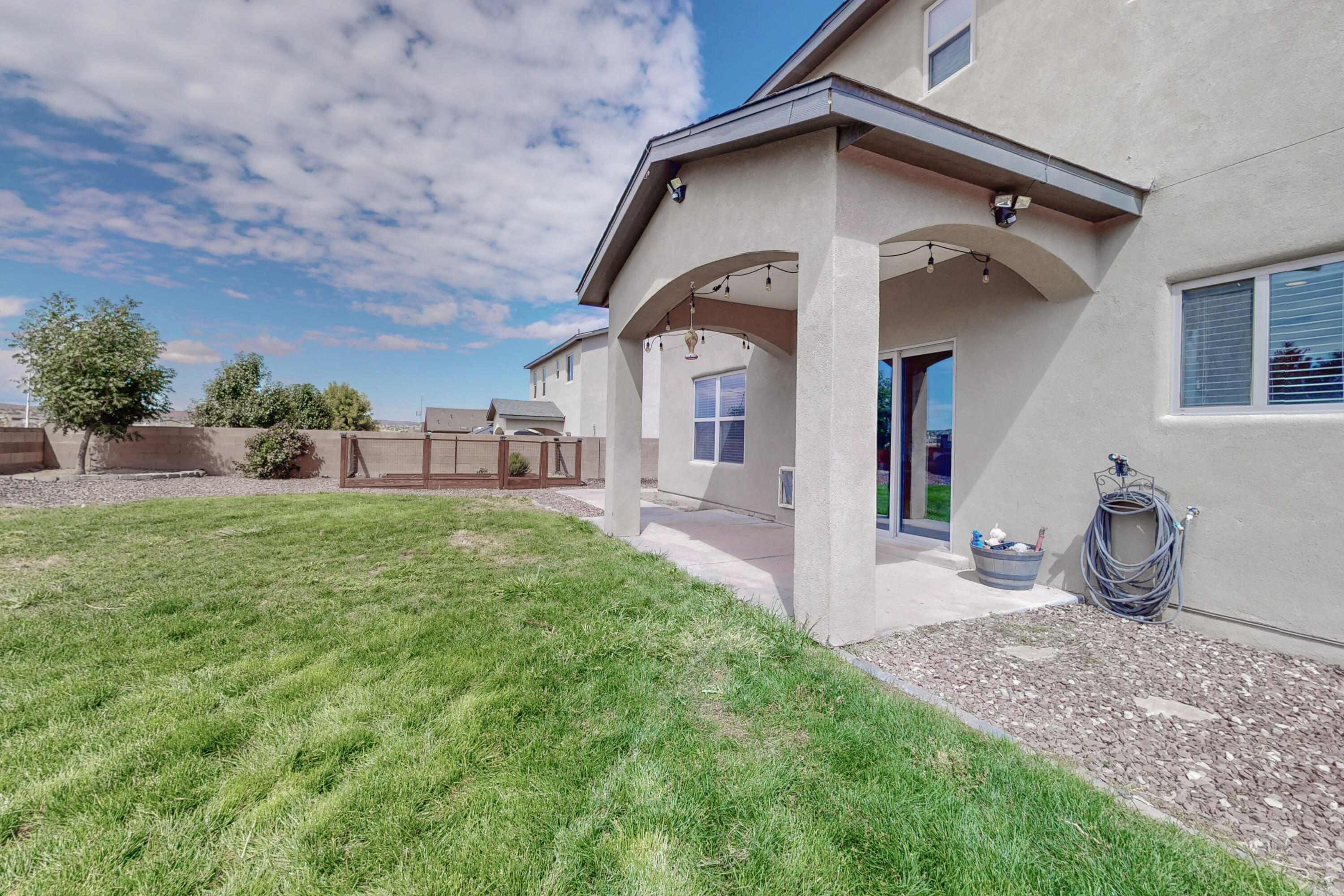 6917 Mountain Hawk Loop NE