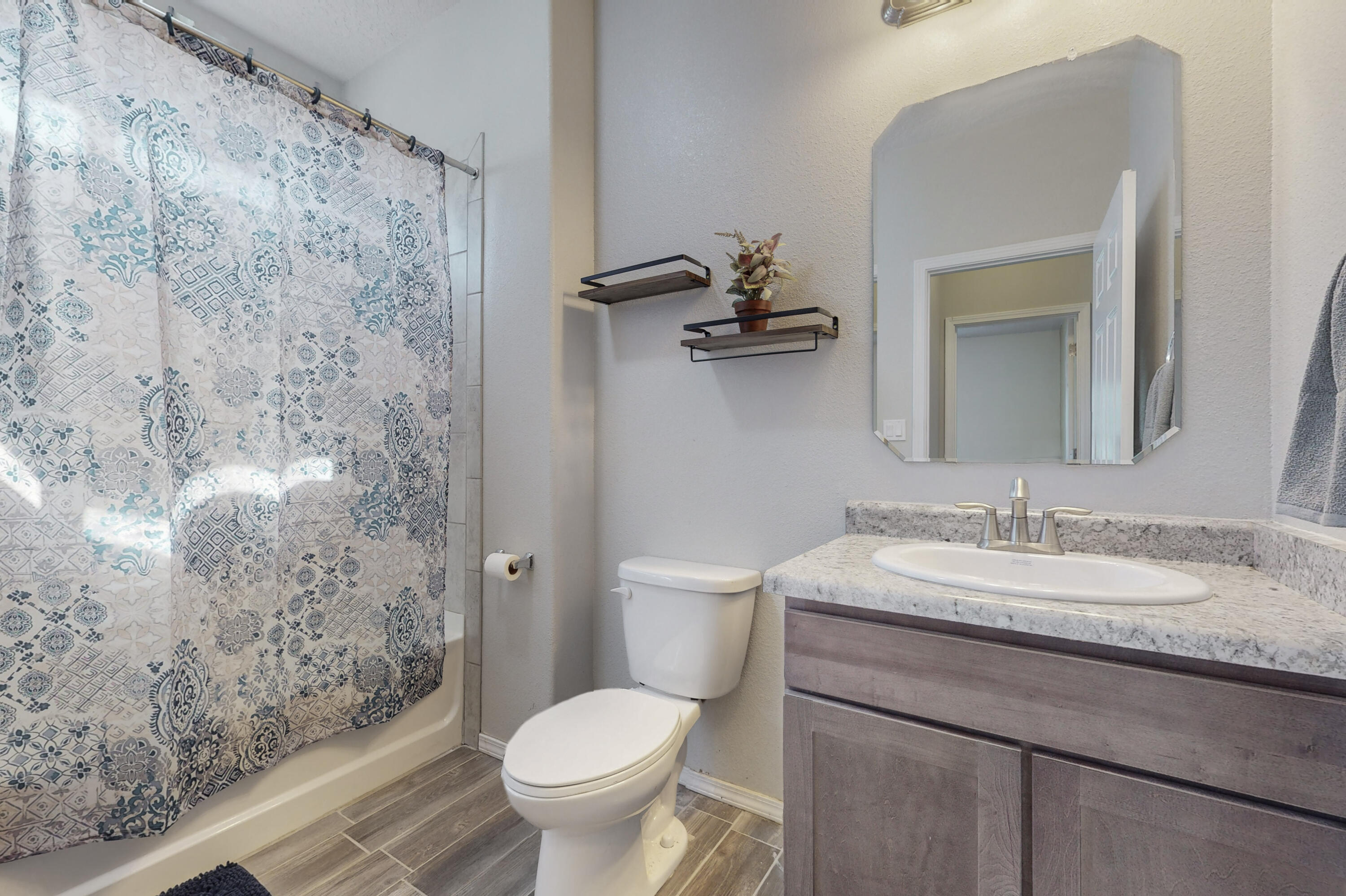 6917 Mountain Hawk Loop NE