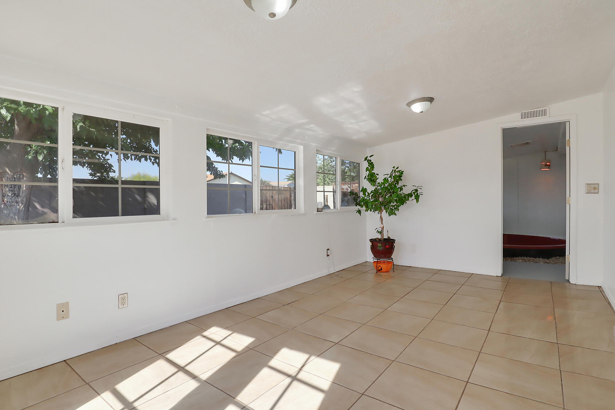 1513 Joanne Court SW