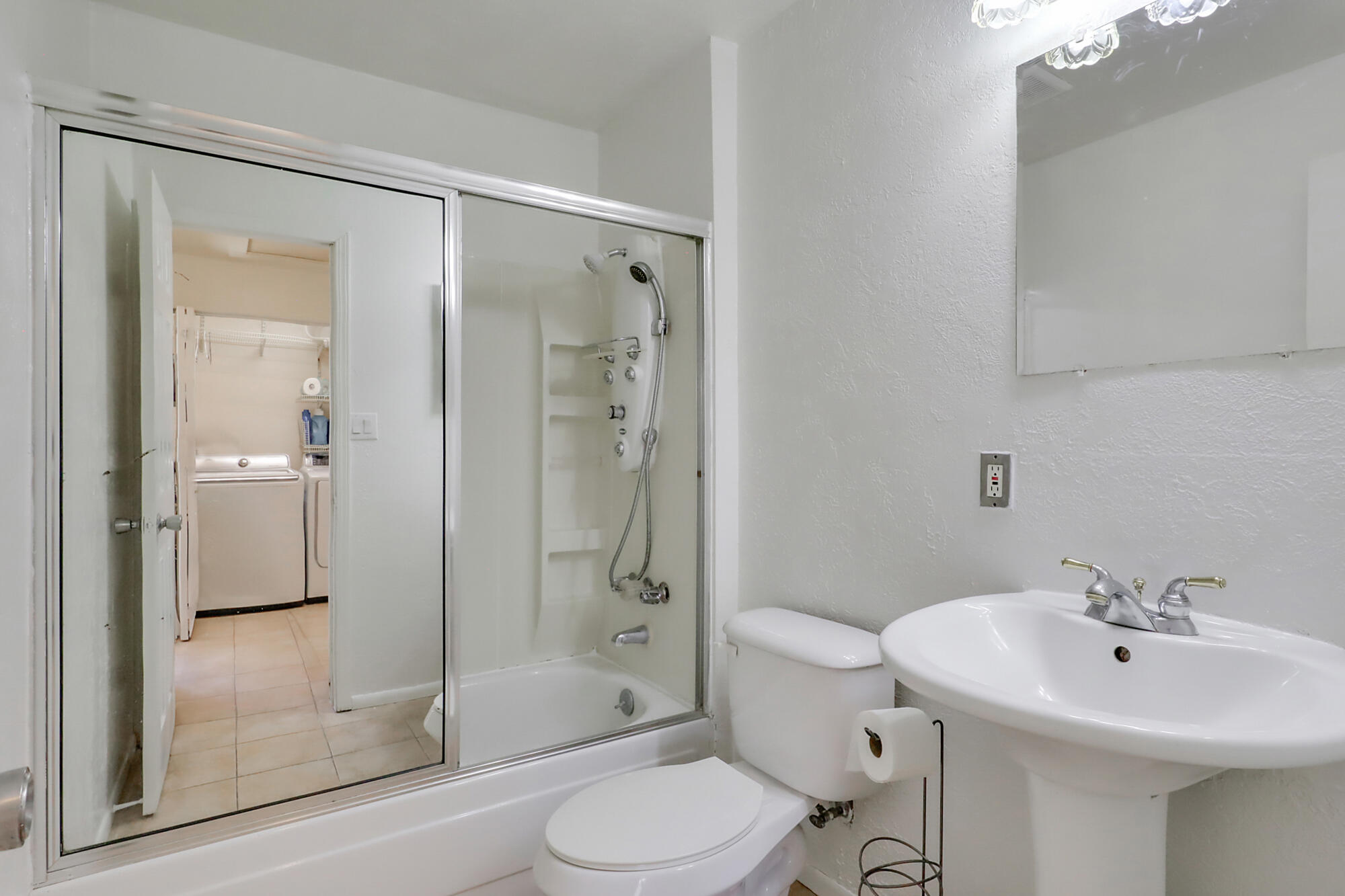 1513 Joanne Court SW