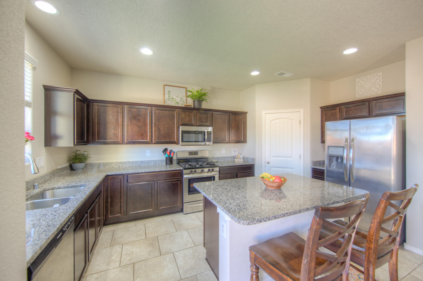 5881 Sandoval Drive NE
