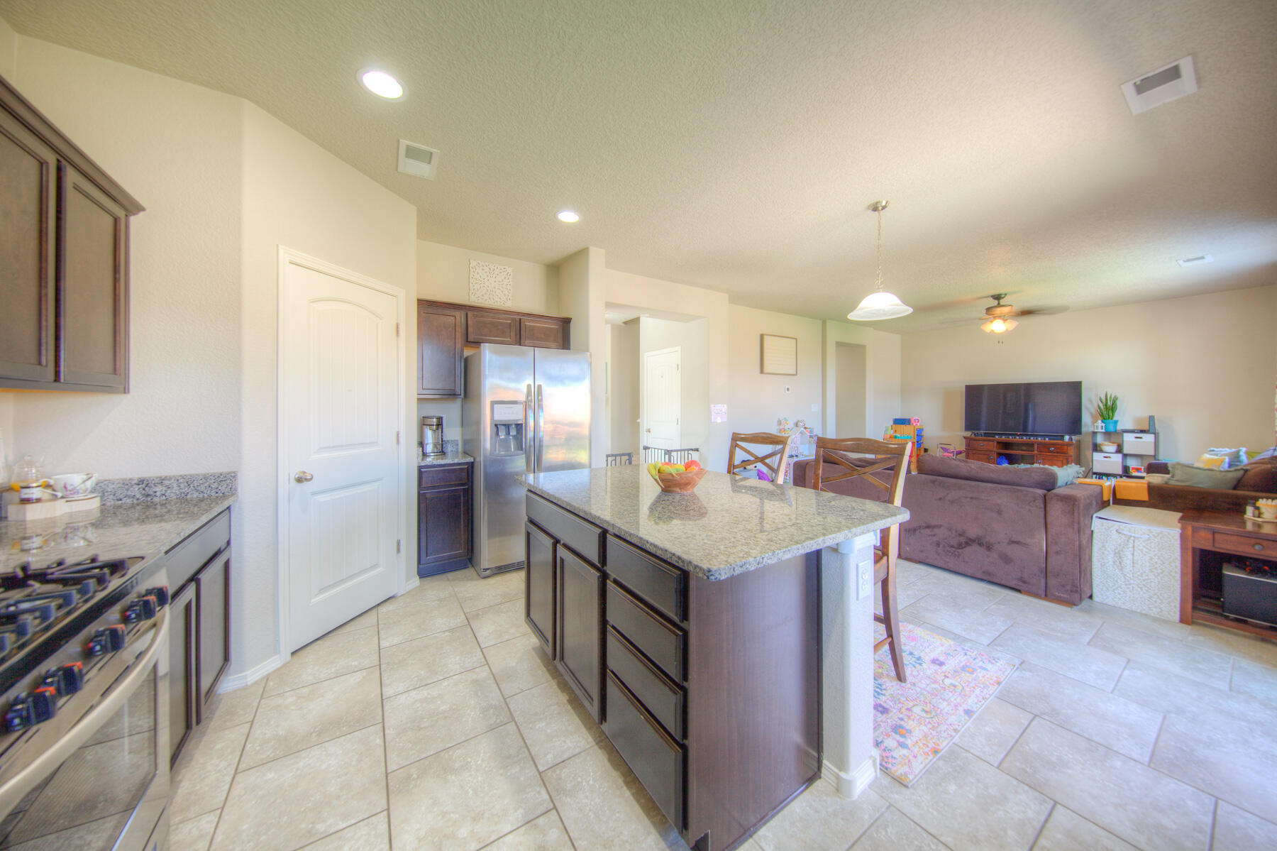 5881 Sandoval Drive NE