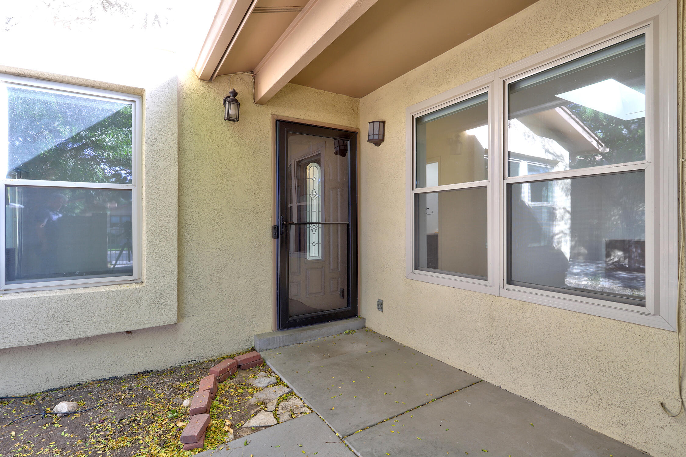 10709 Griffith Park Drive NE