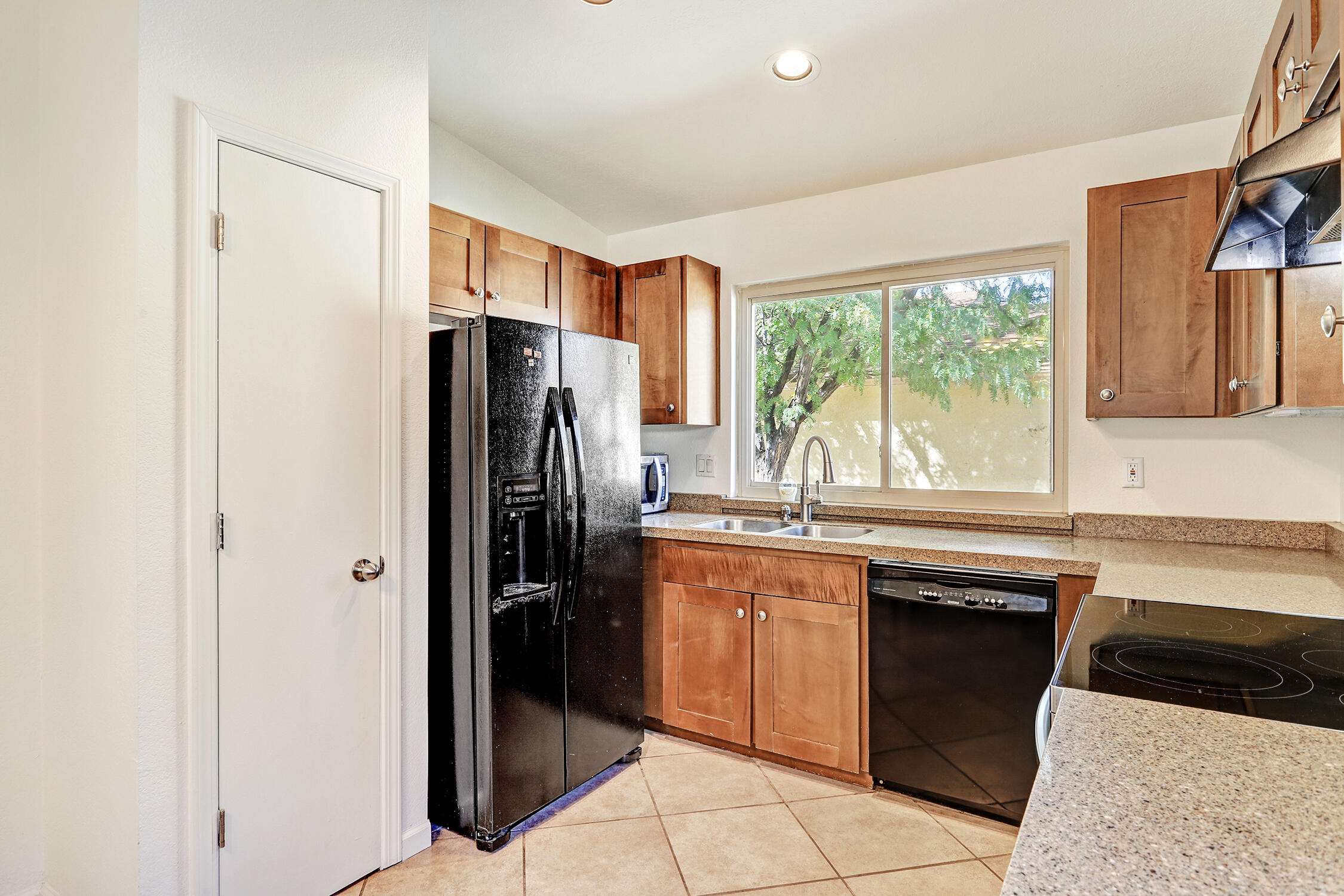 10709 Griffith Park Drive NE
