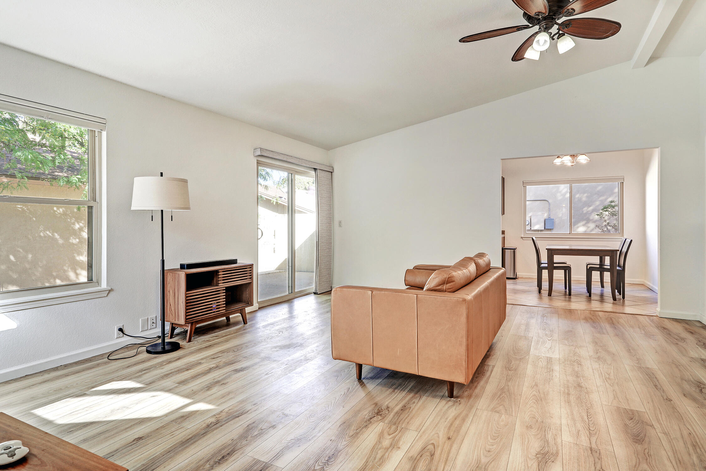 10709 Griffith Park Drive NE