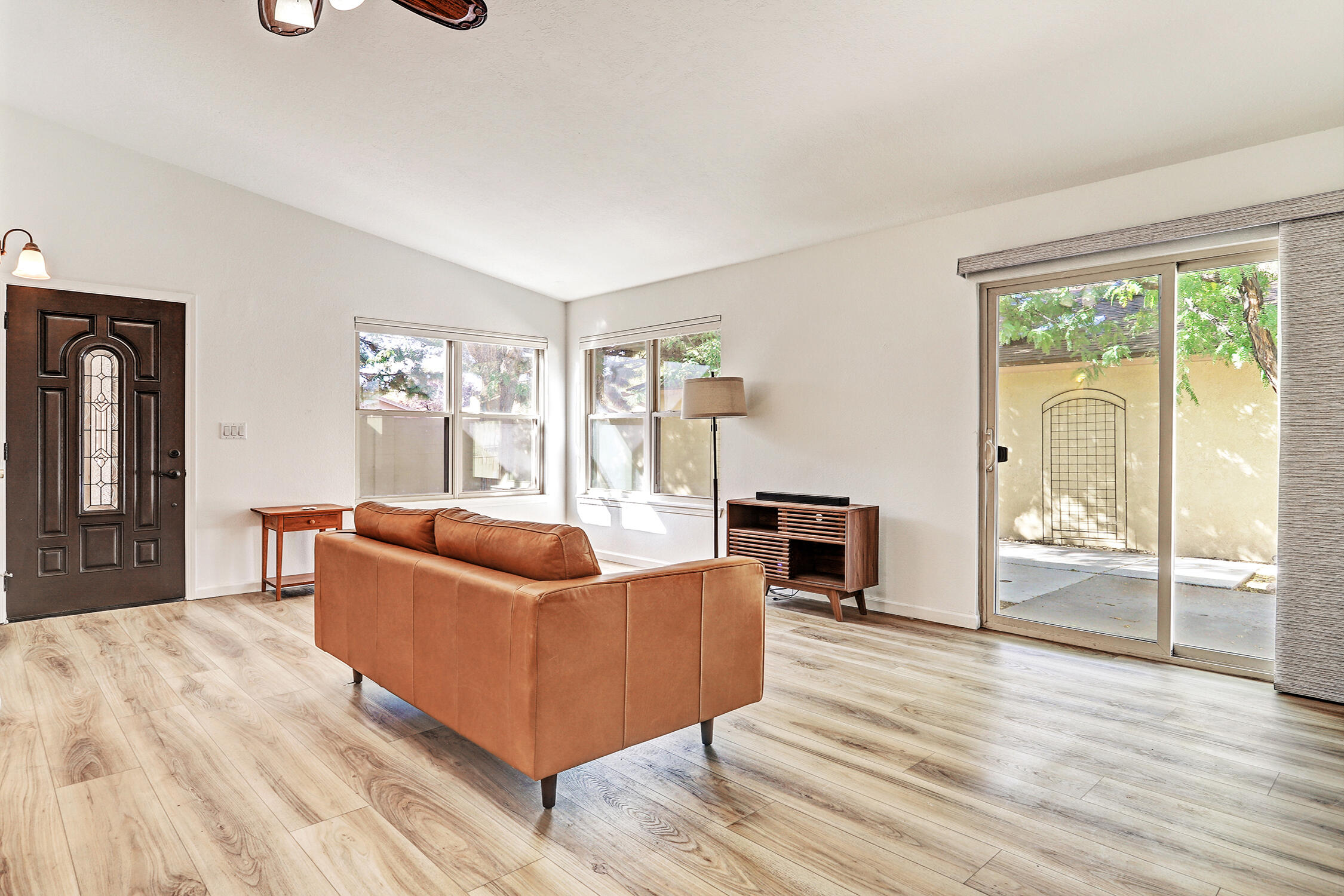 10709 Griffith Park Drive NE