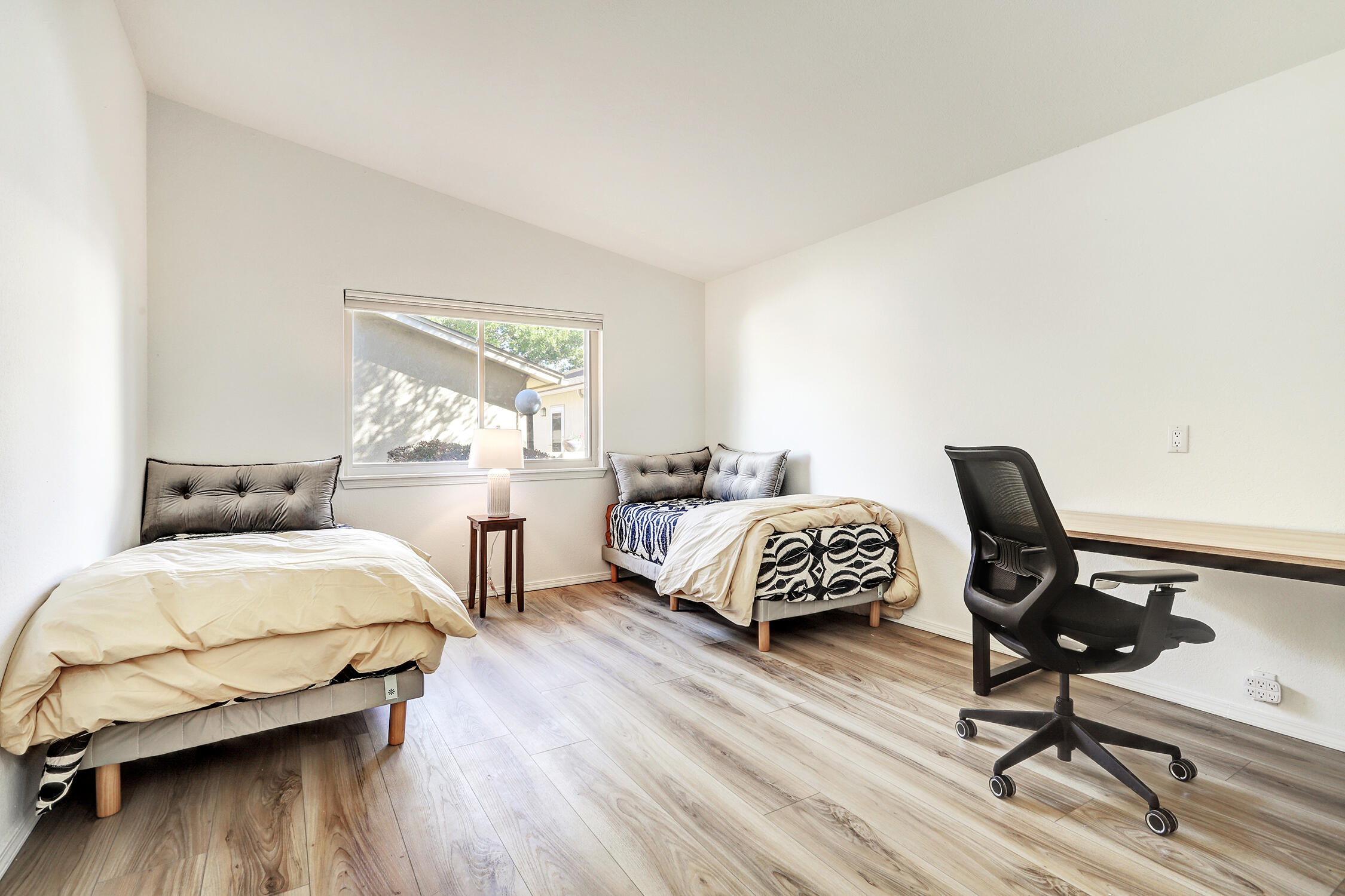 10709 Griffith Park Drive NE