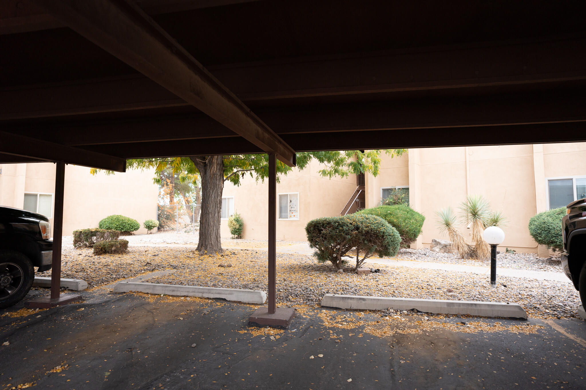 911 Country Club Drive SE Unit: F
