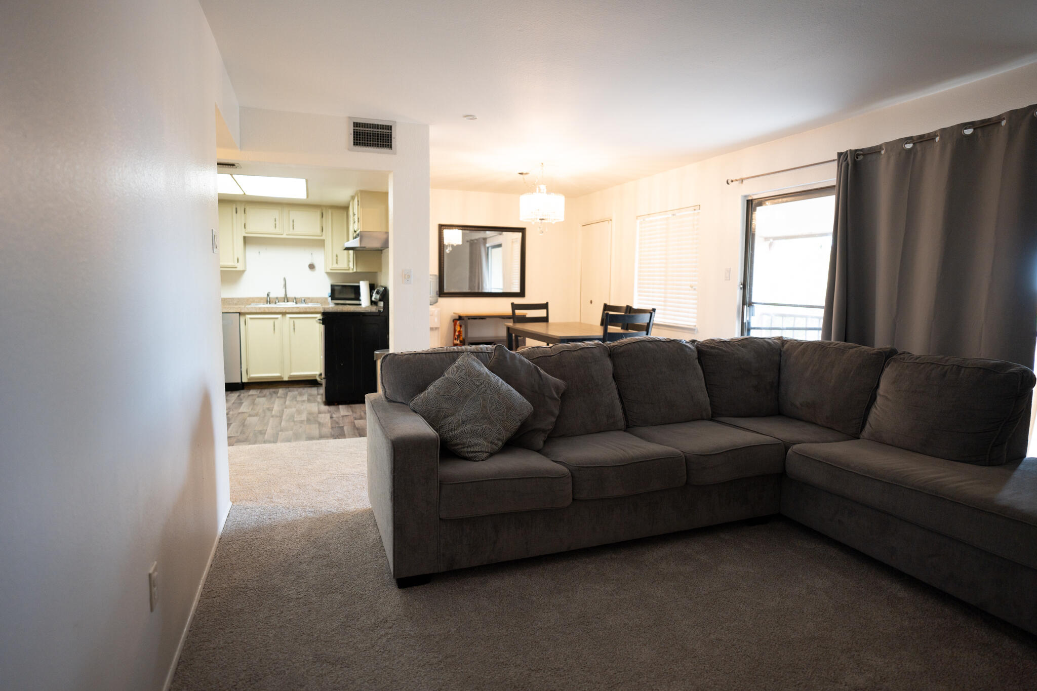 911 Country Club Drive SE Unit: F