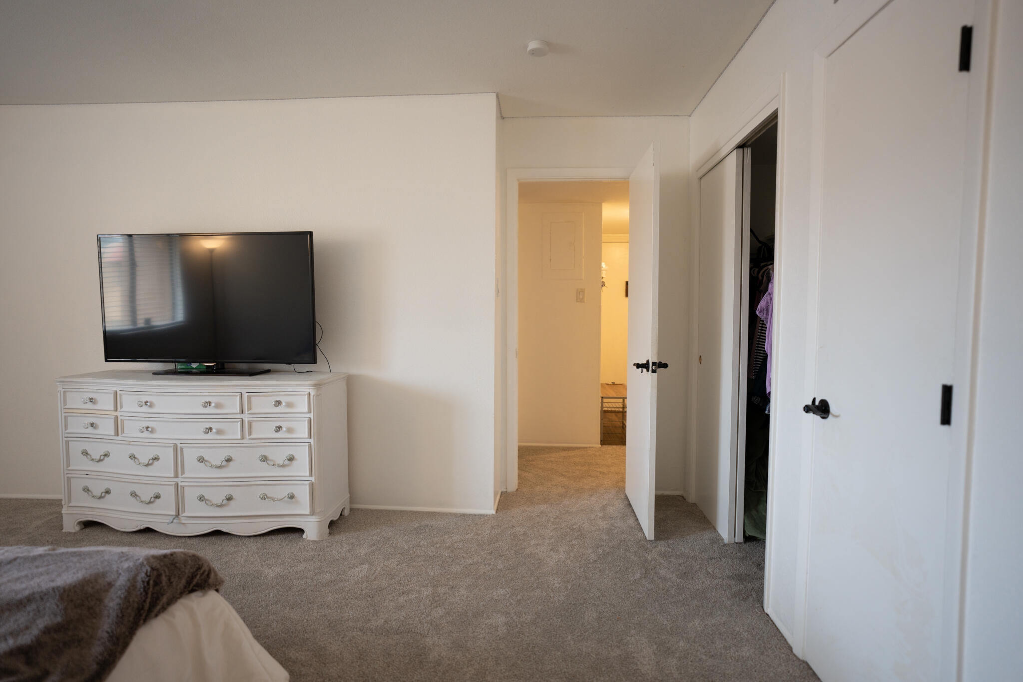 911 Country Club Drive SE Unit: F