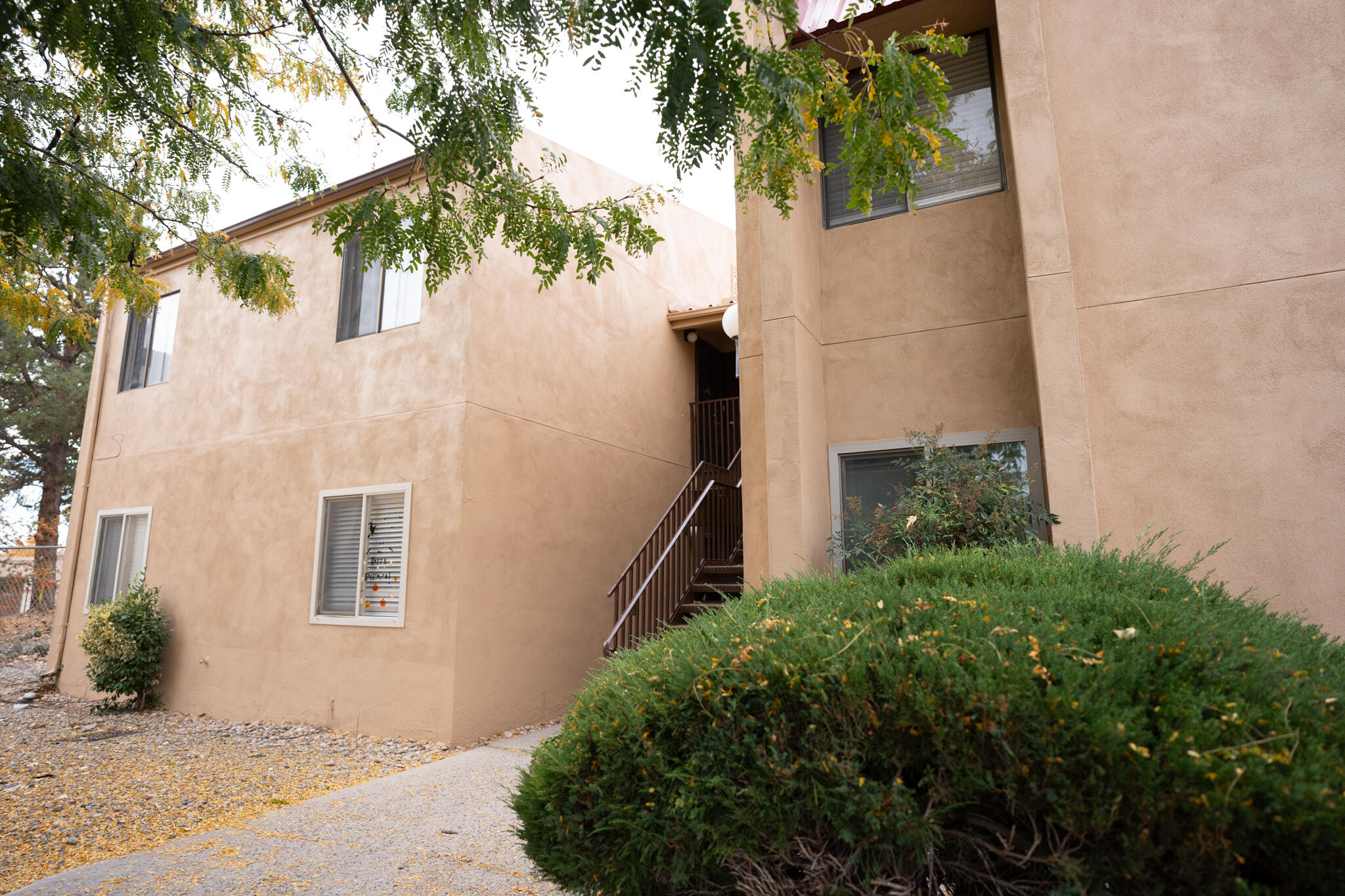 911 Country Club Drive SE Unit: F
