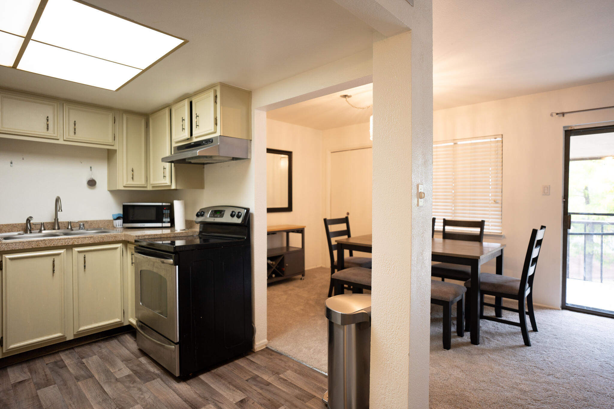 911 Country Club Drive SE Unit: F
