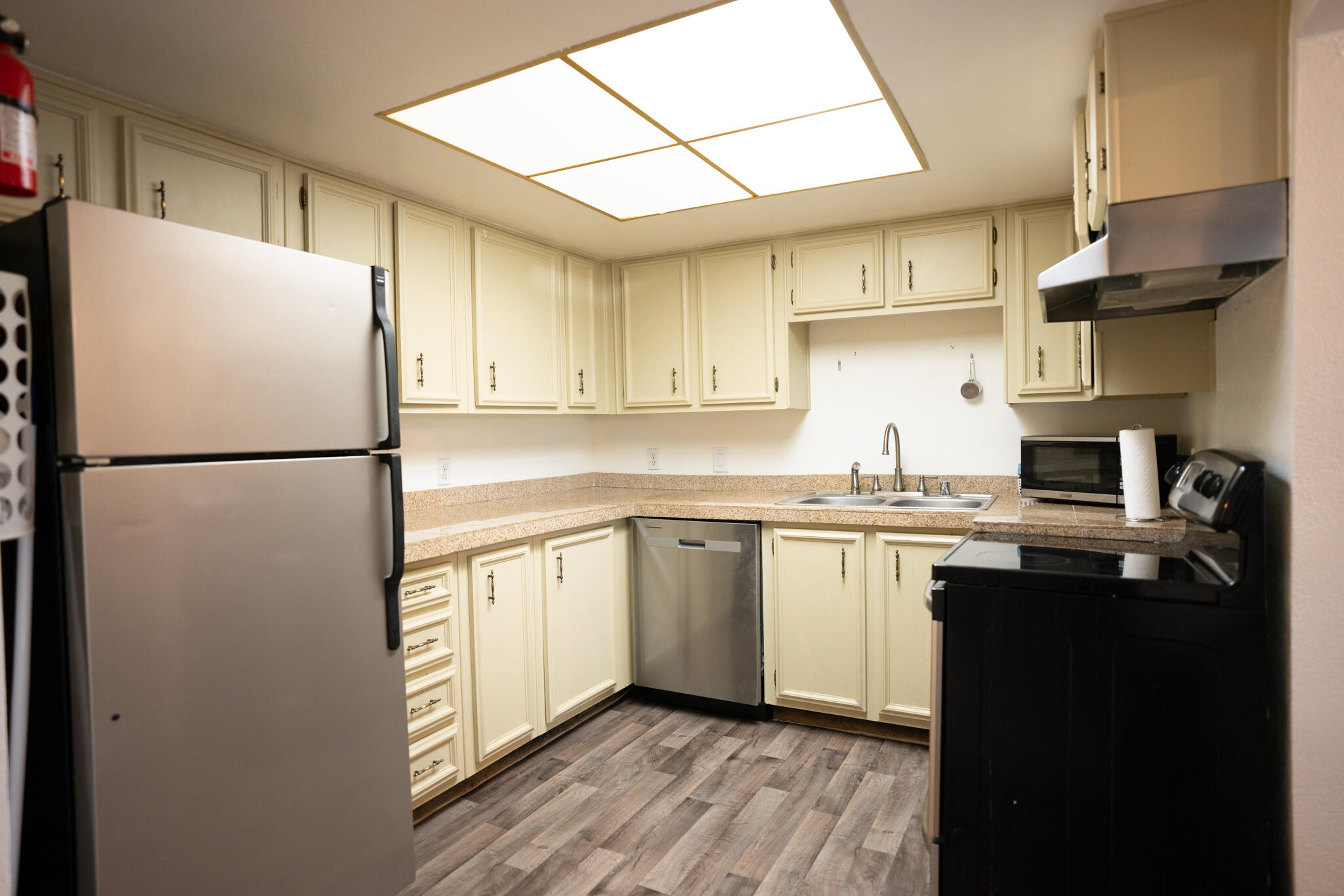 911 Country Club Drive SE Unit: F
