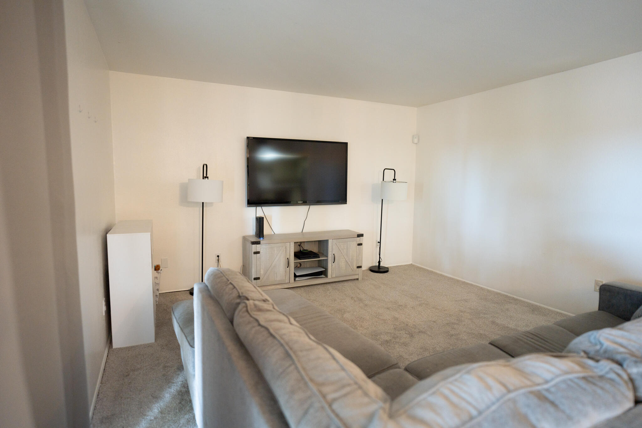 911 Country Club Drive SE Unit: F