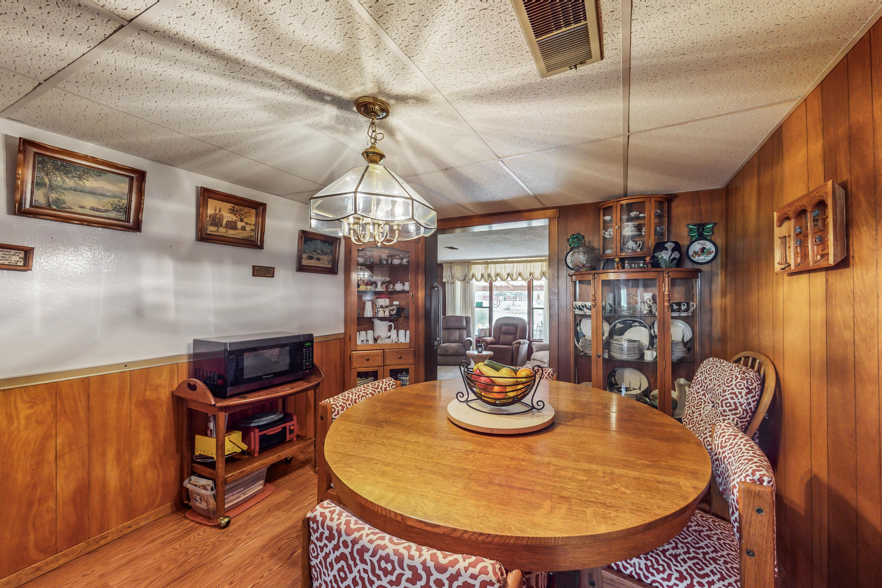 211 N Ripley Avenue
