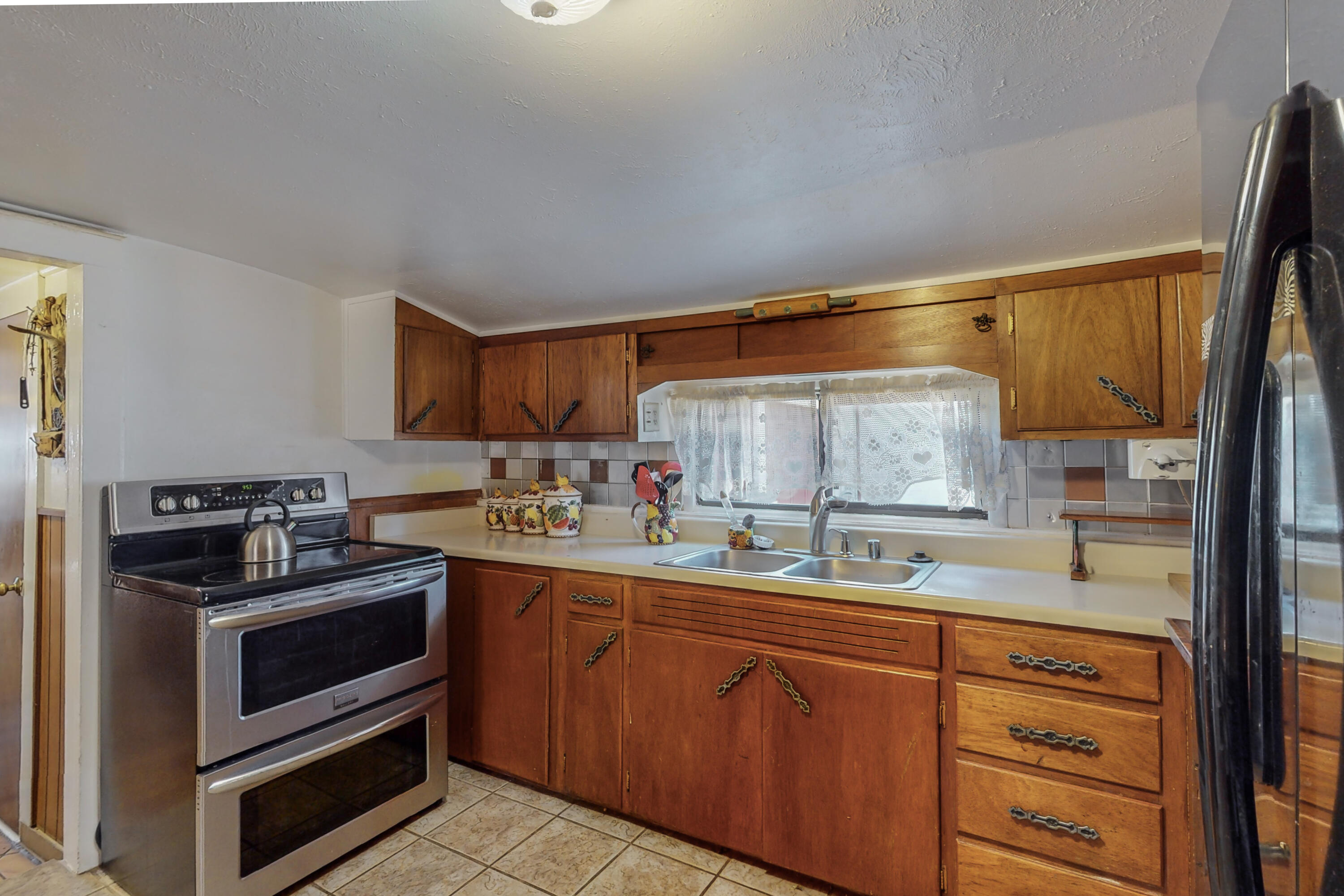 211 N Ripley Avenue