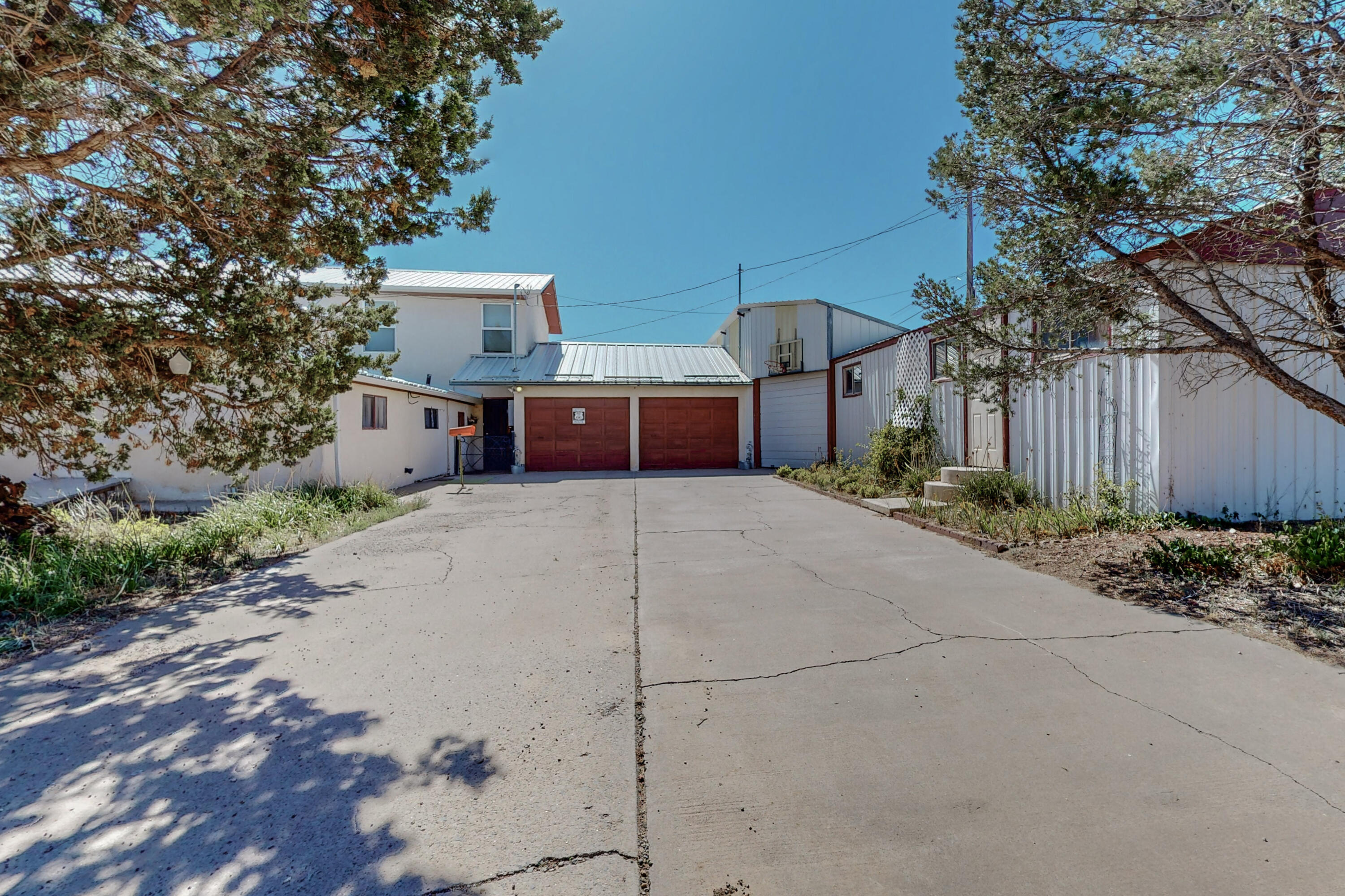 211 N Ripley Avenue