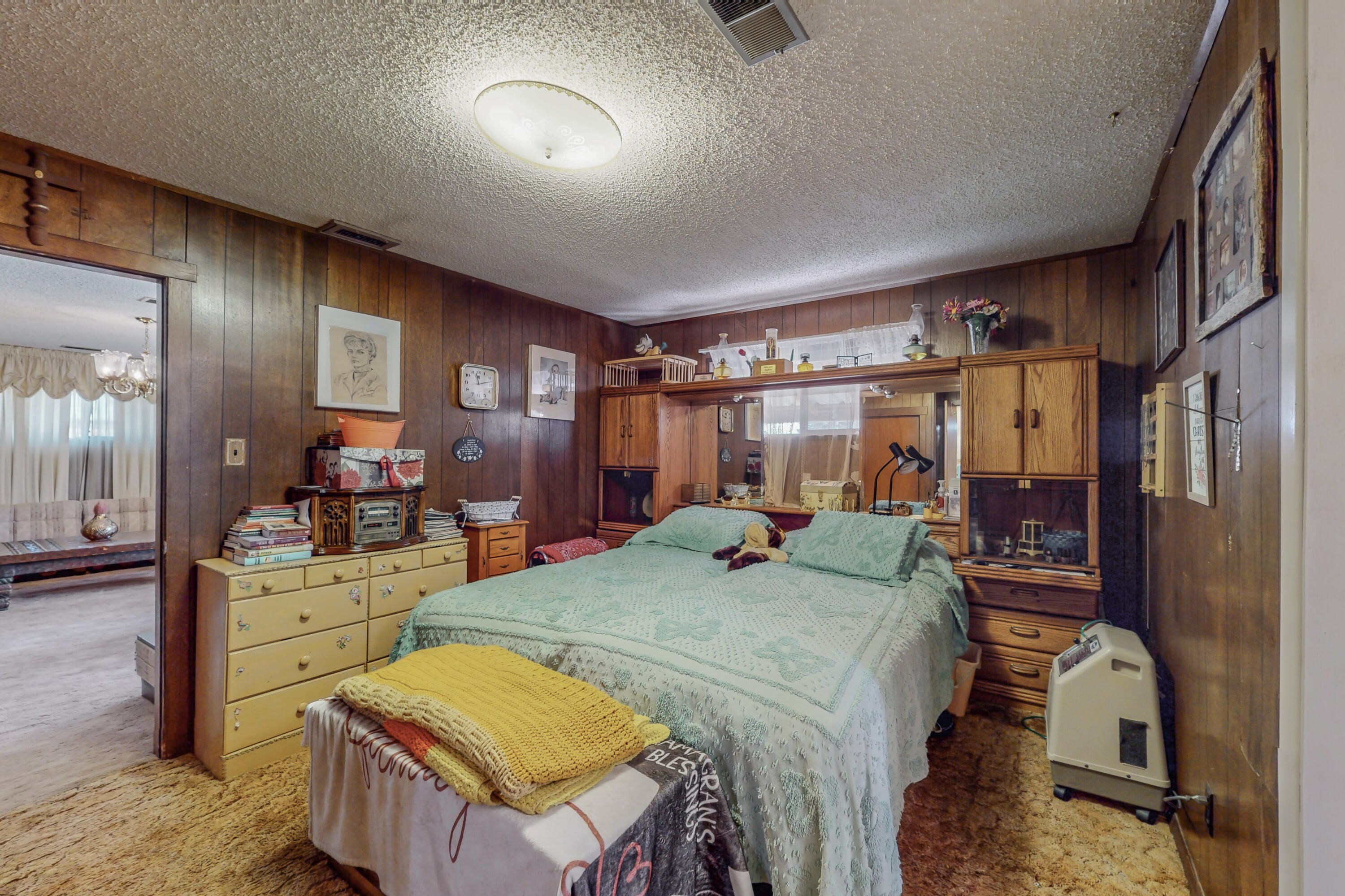 211 N Ripley Avenue