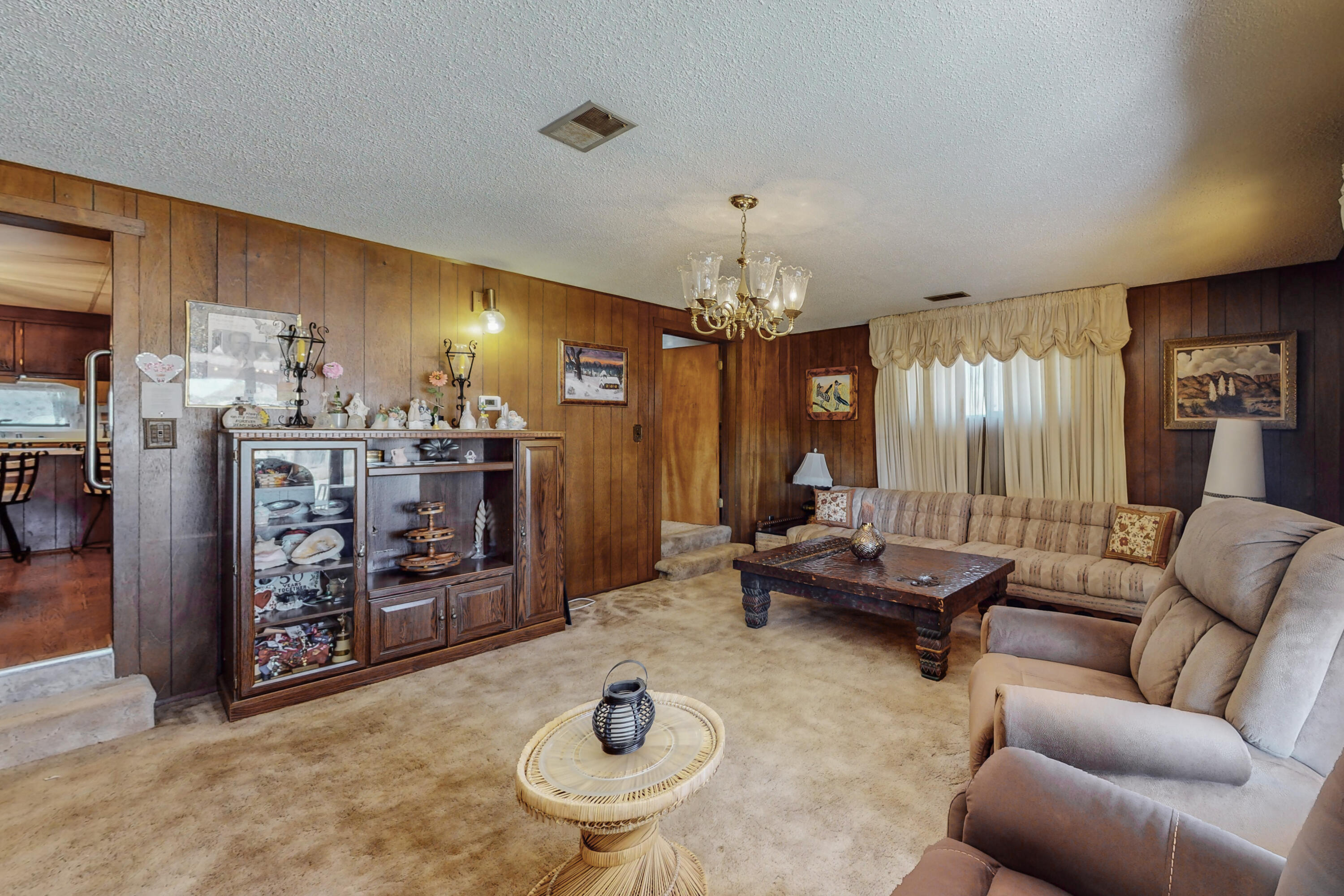 211 N Ripley Avenue