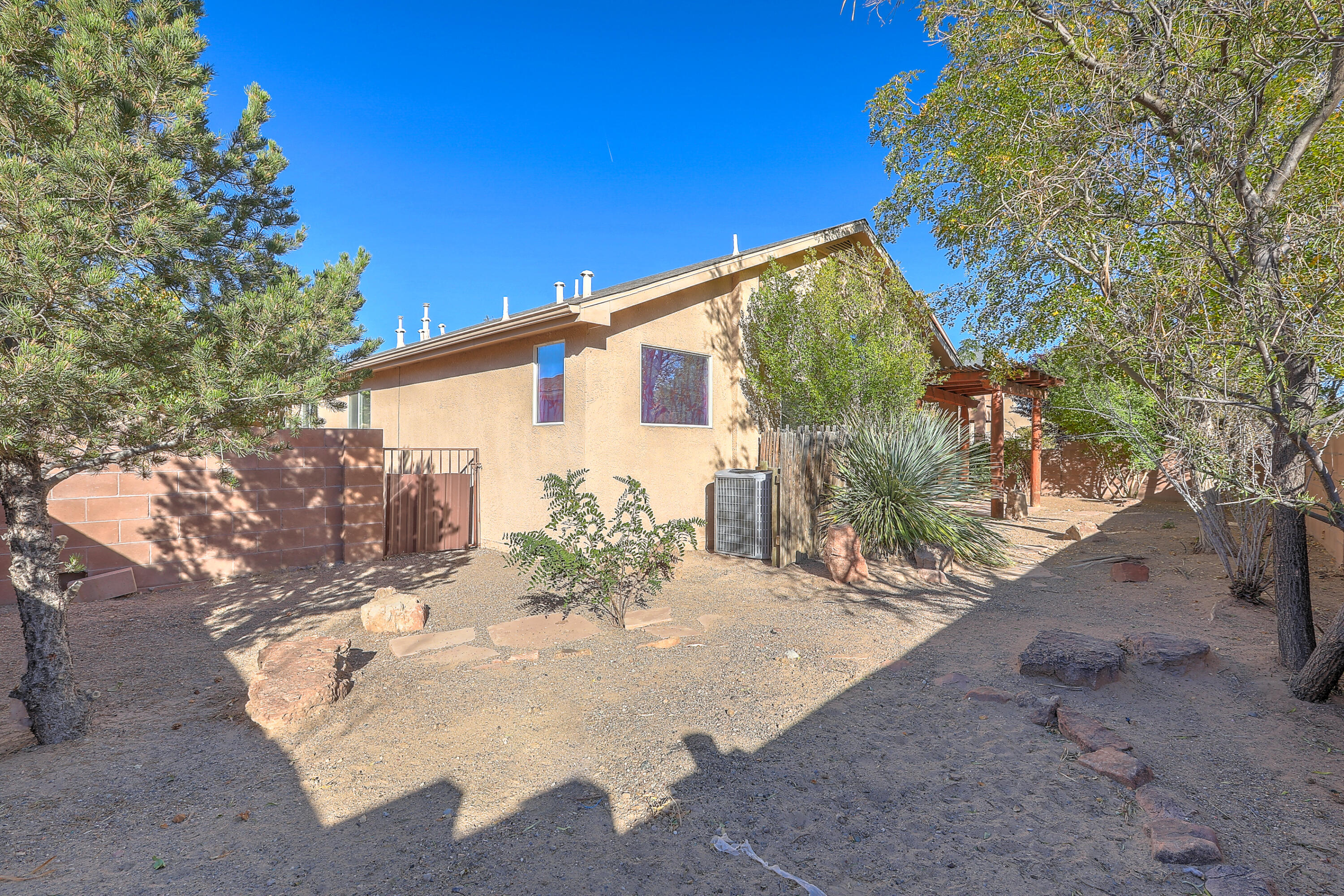 9808 Sun Chaser Trail SW