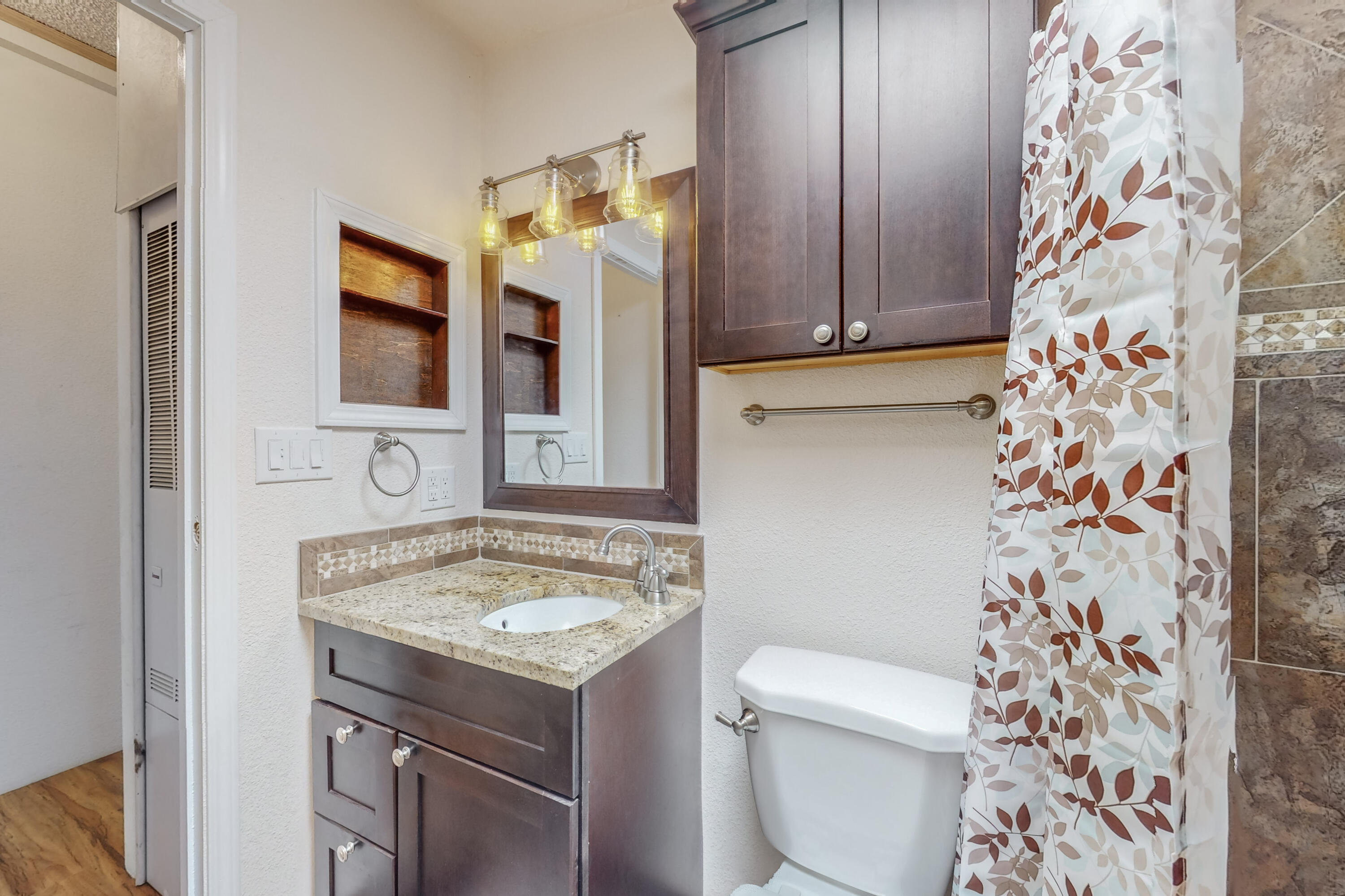 118 Sunrise Bluffs Drive