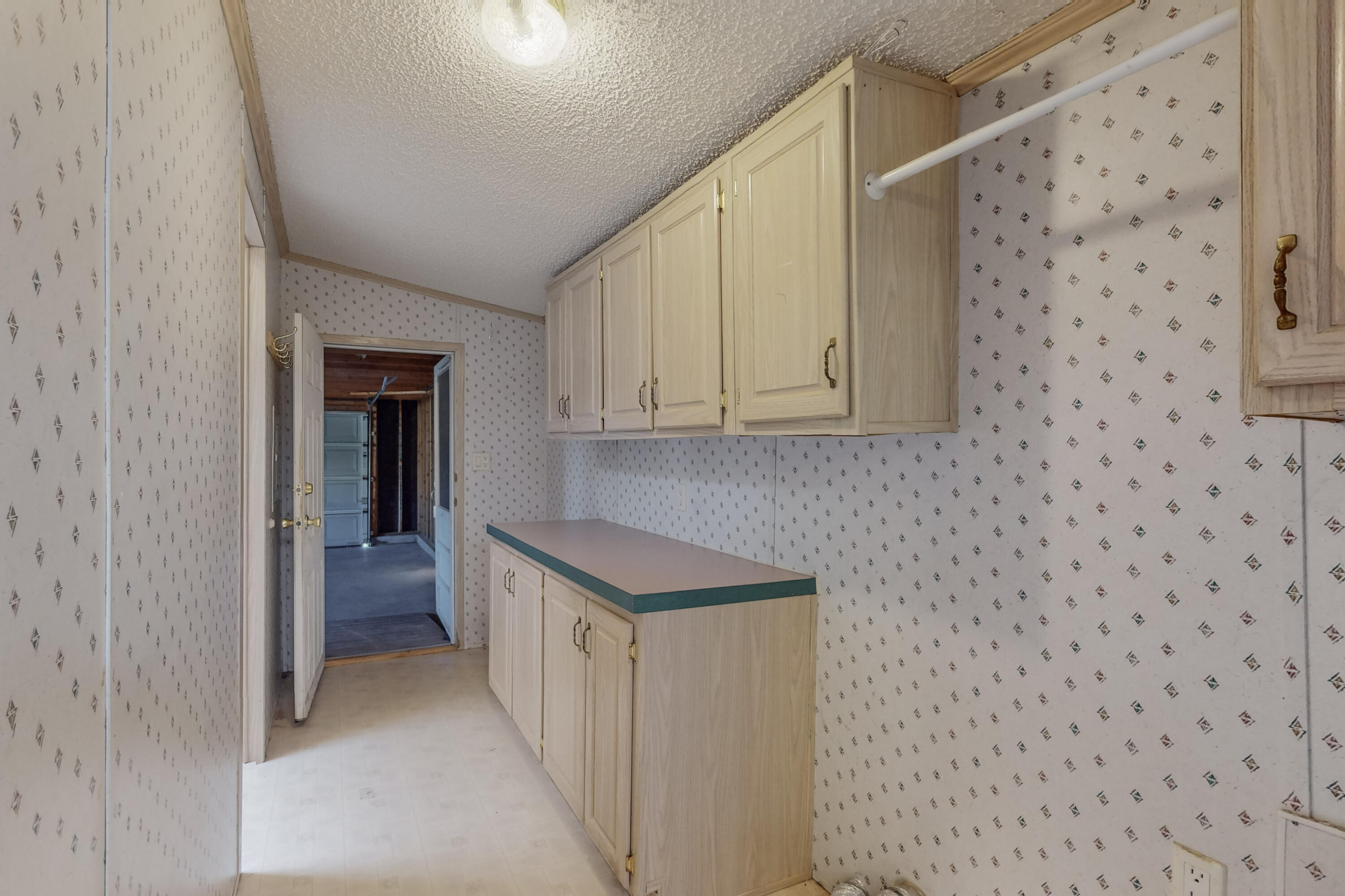 118 Sunrise Bluffs Drive