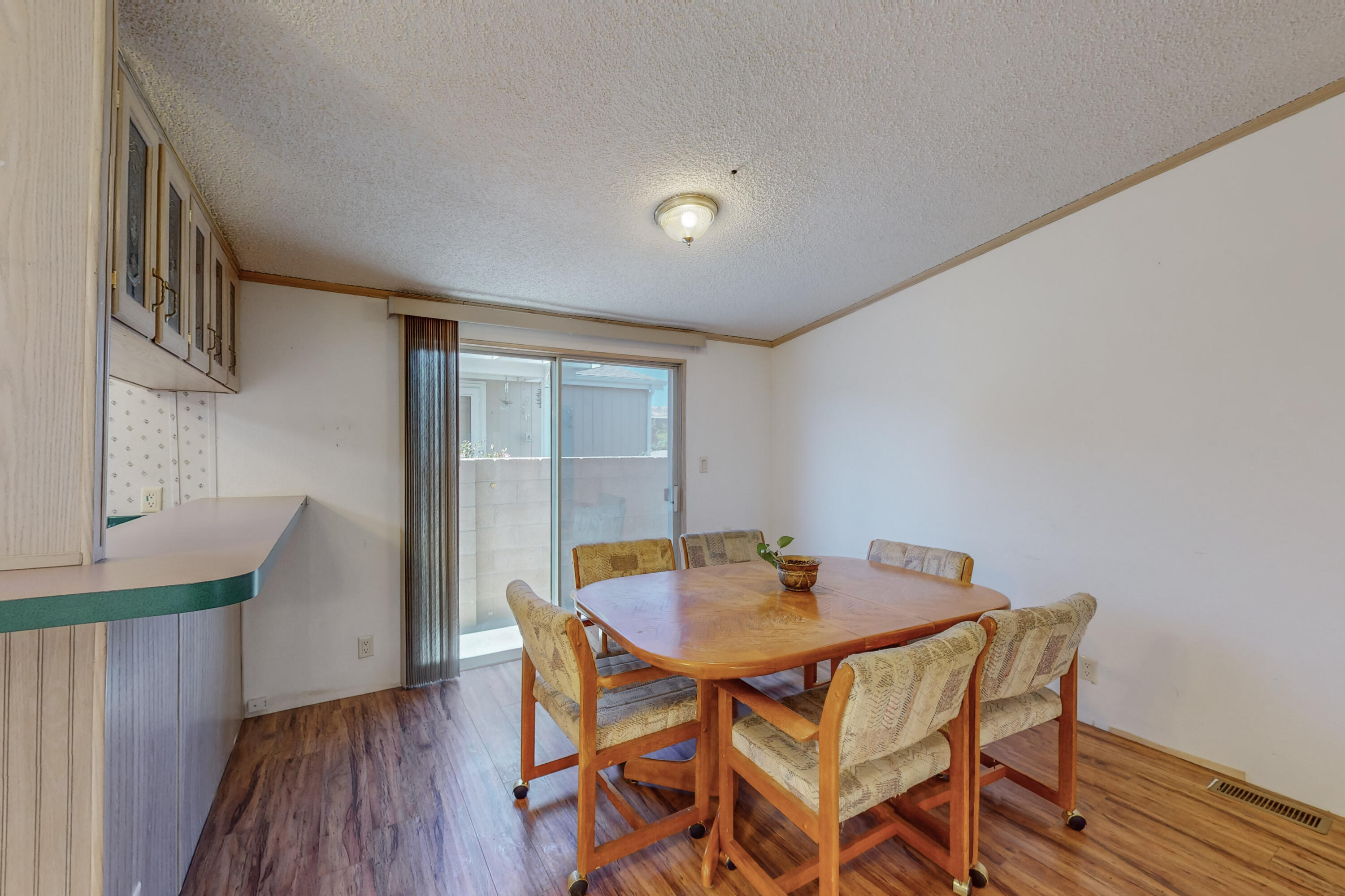 118 Sunrise Bluffs Drive