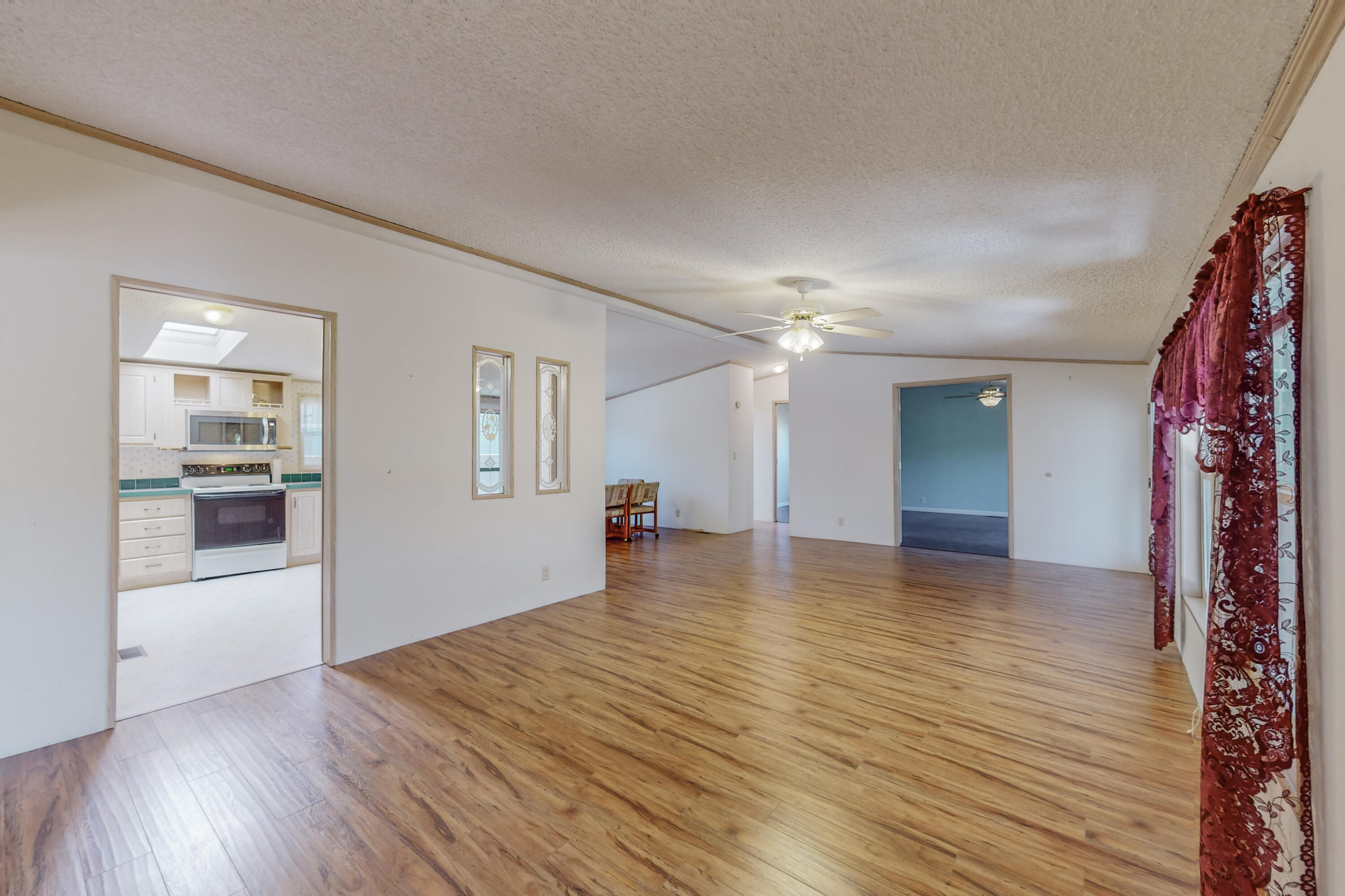 118 Sunrise Bluffs Drive