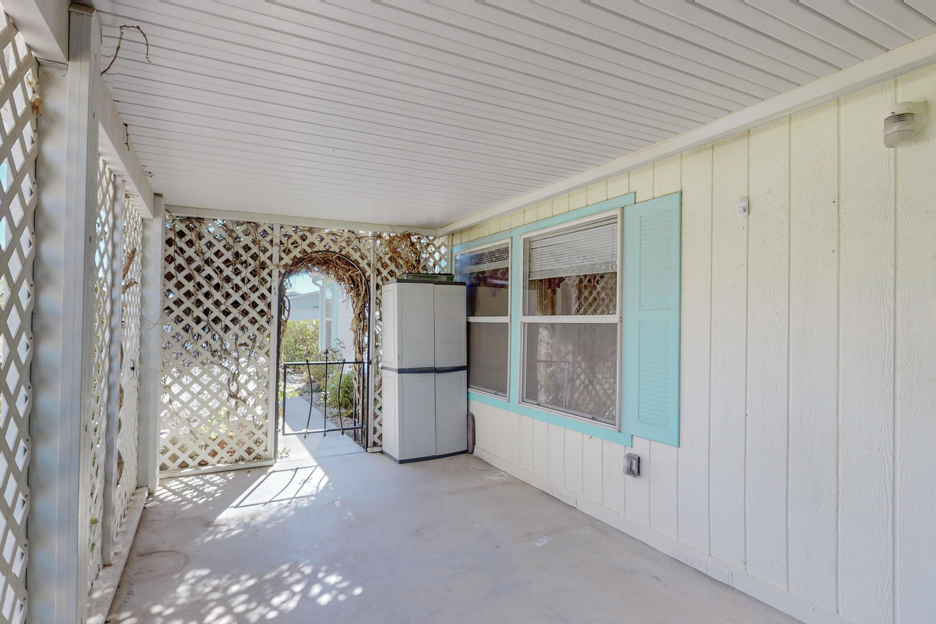 118 Sunrise Bluffs Drive