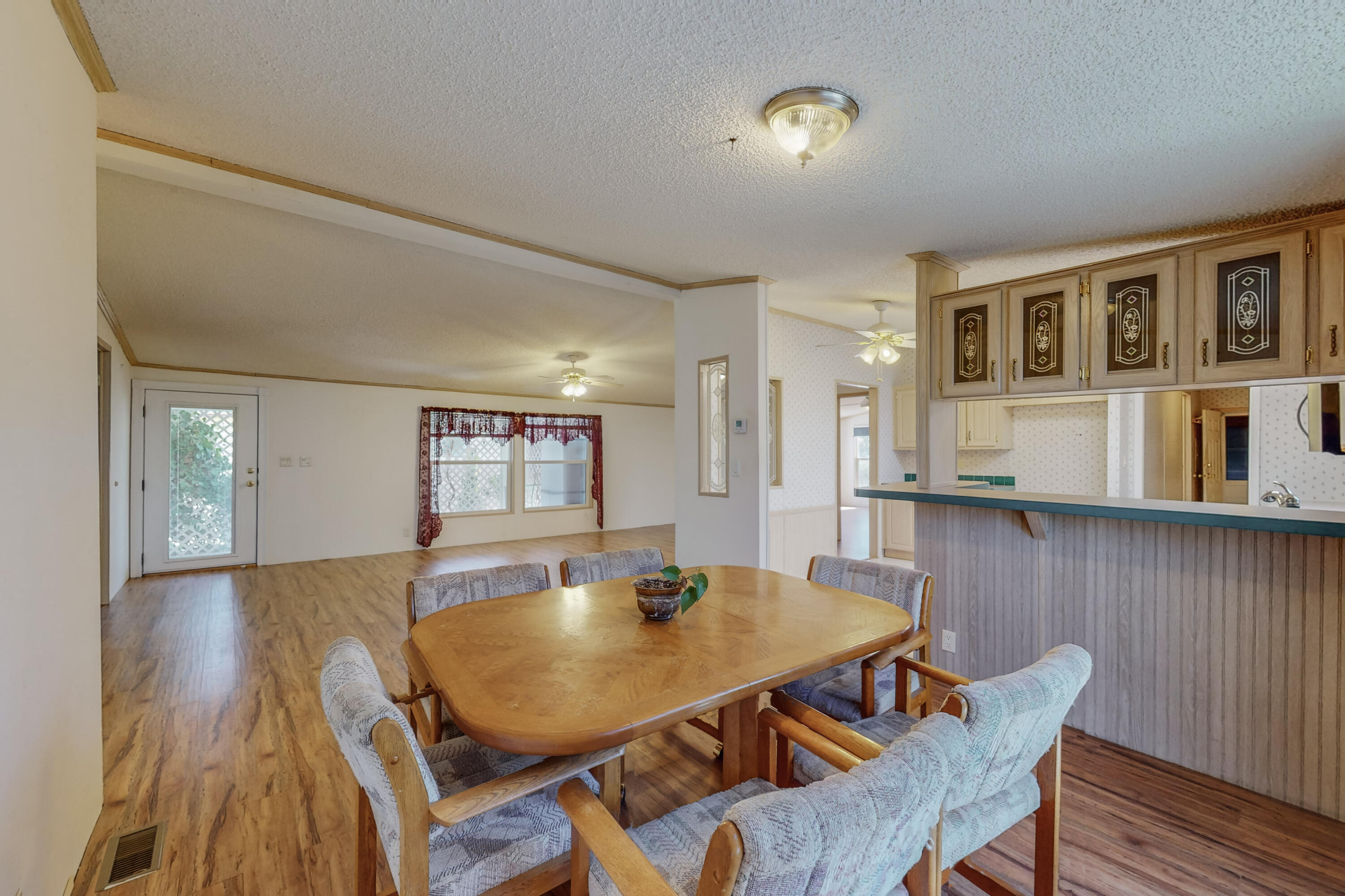 118 Sunrise Bluffs Drive