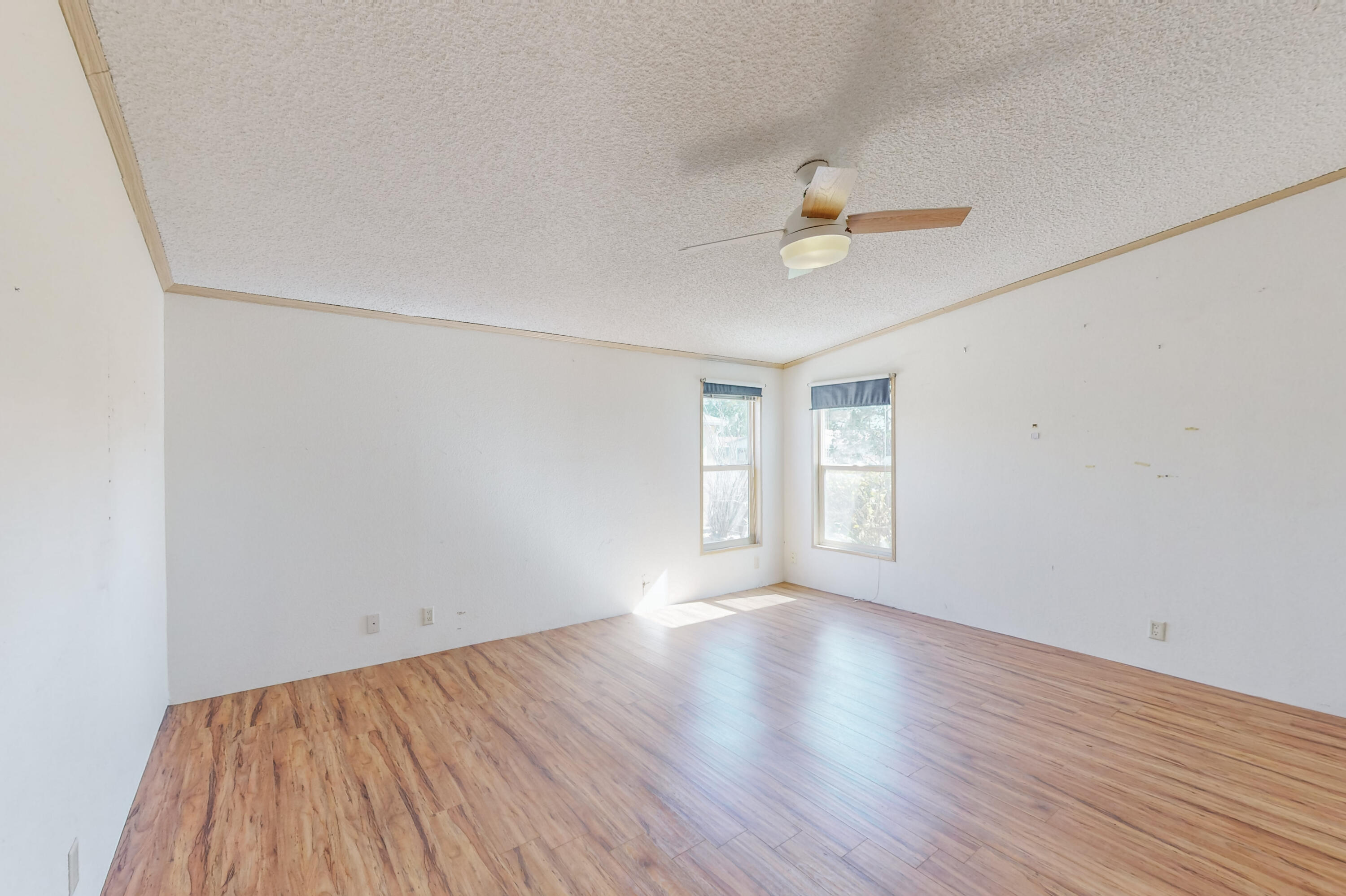118 Sunrise Bluffs Drive