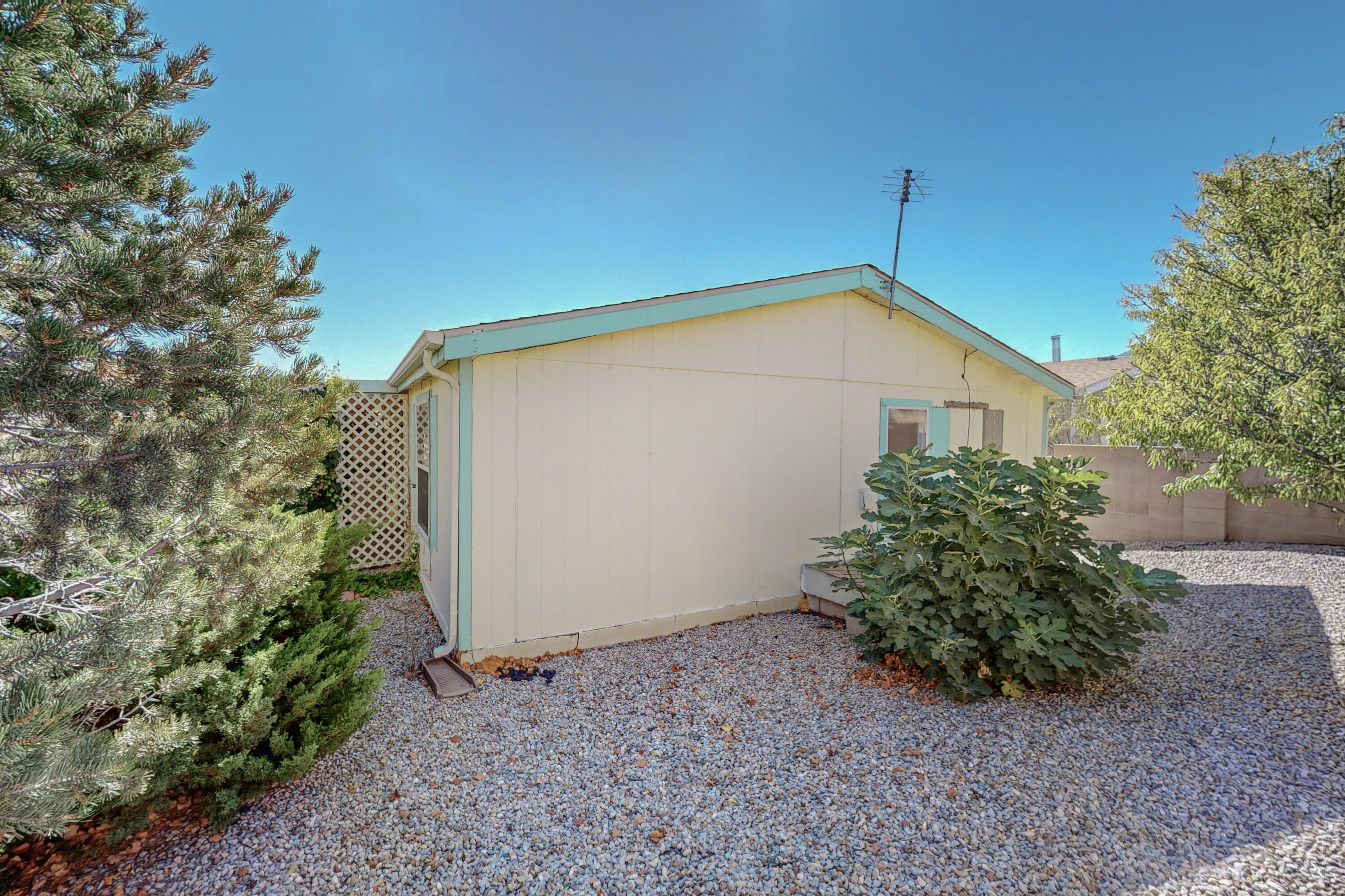 118 Sunrise Bluffs Drive