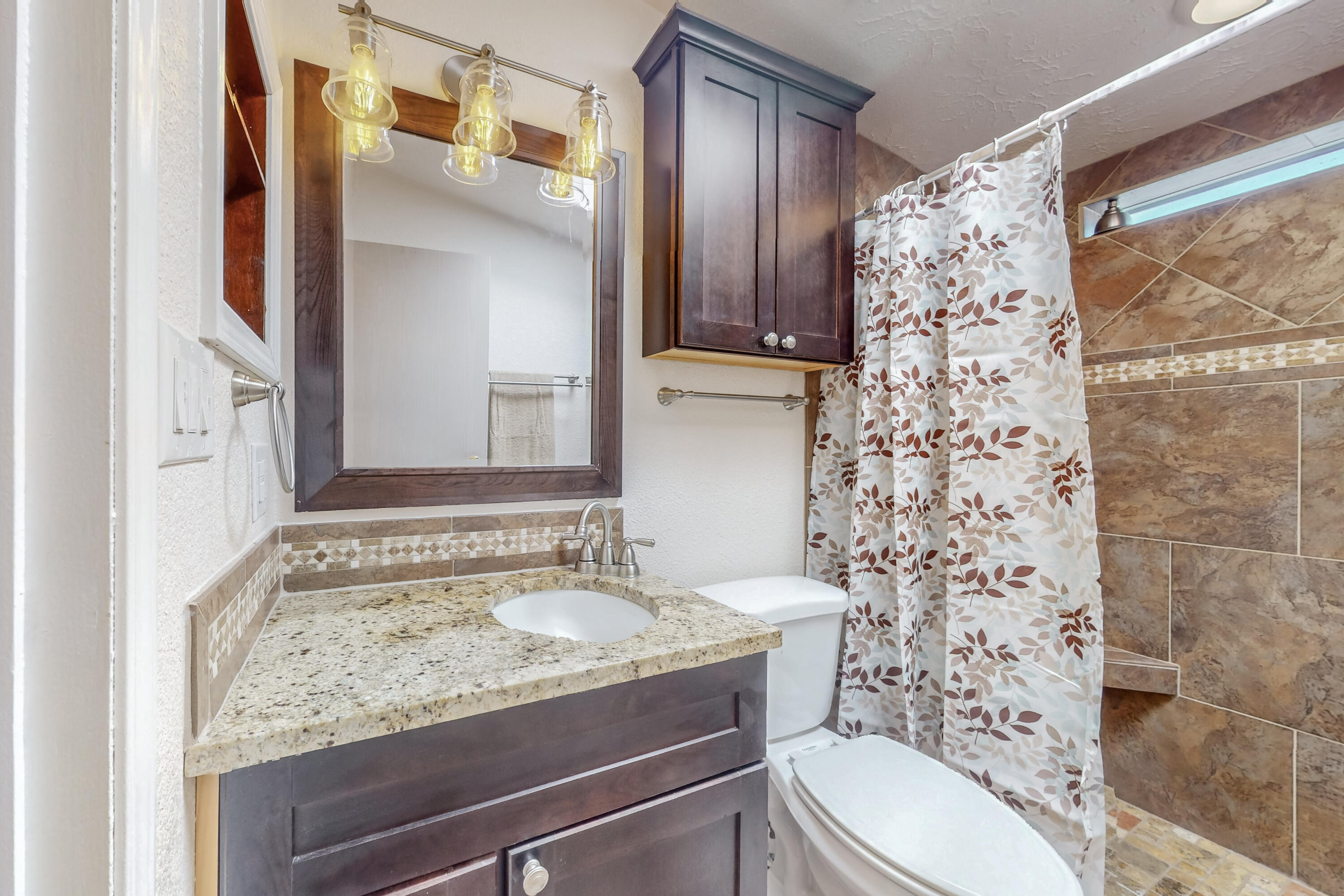 118 Sunrise Bluffs Drive