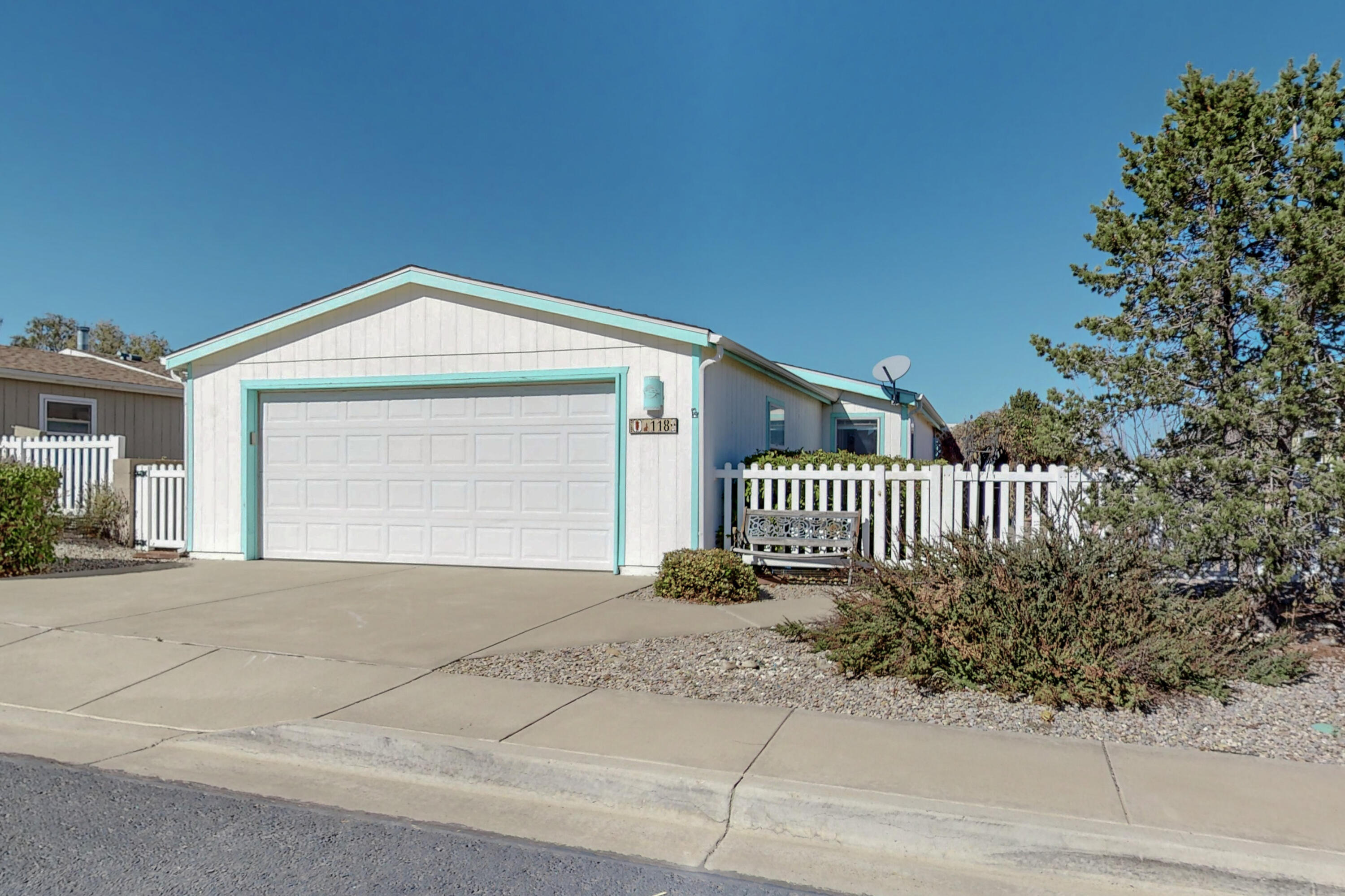 118 Sunrise Bluffs Drive