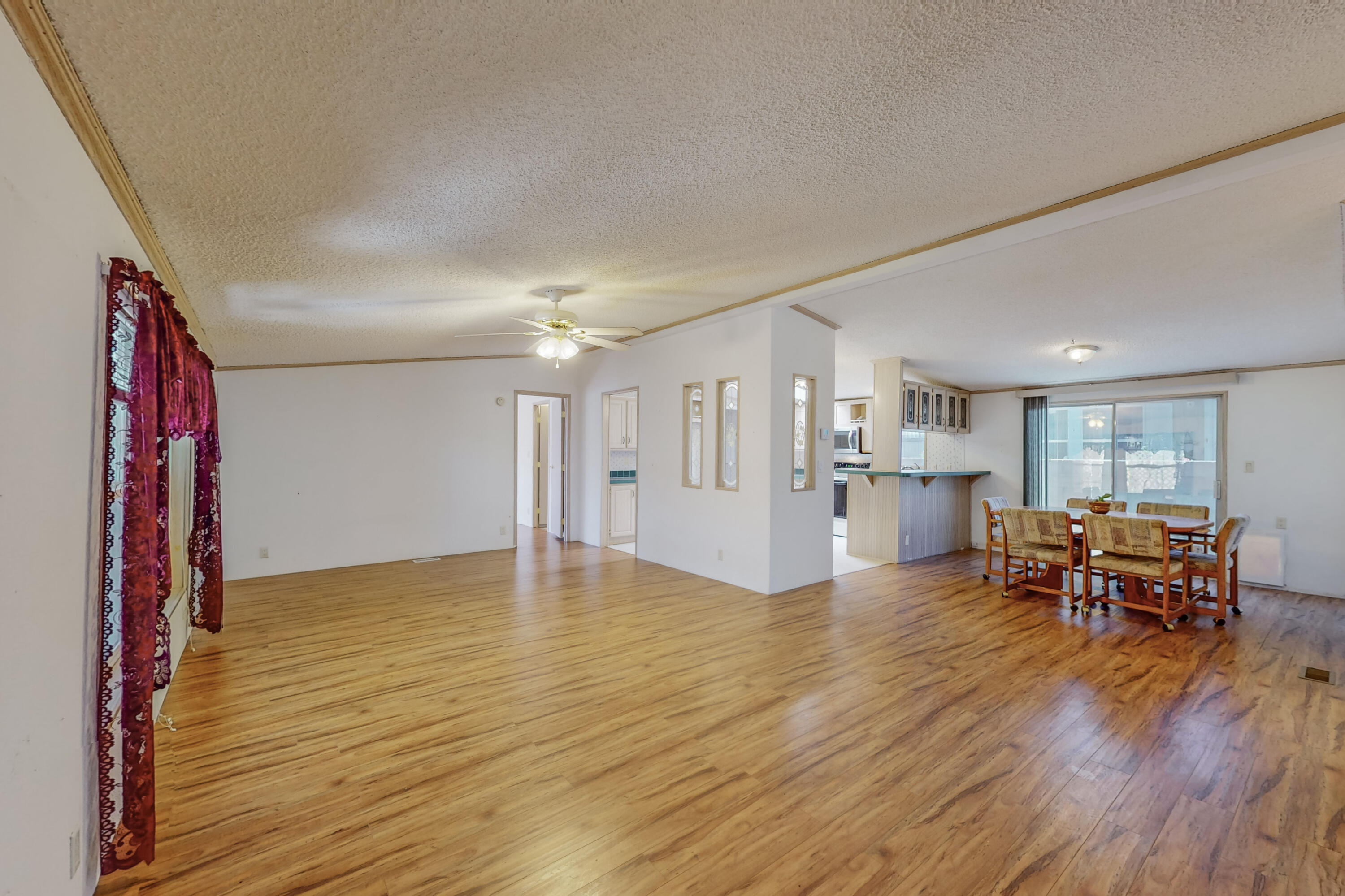 118 Sunrise Bluffs Drive