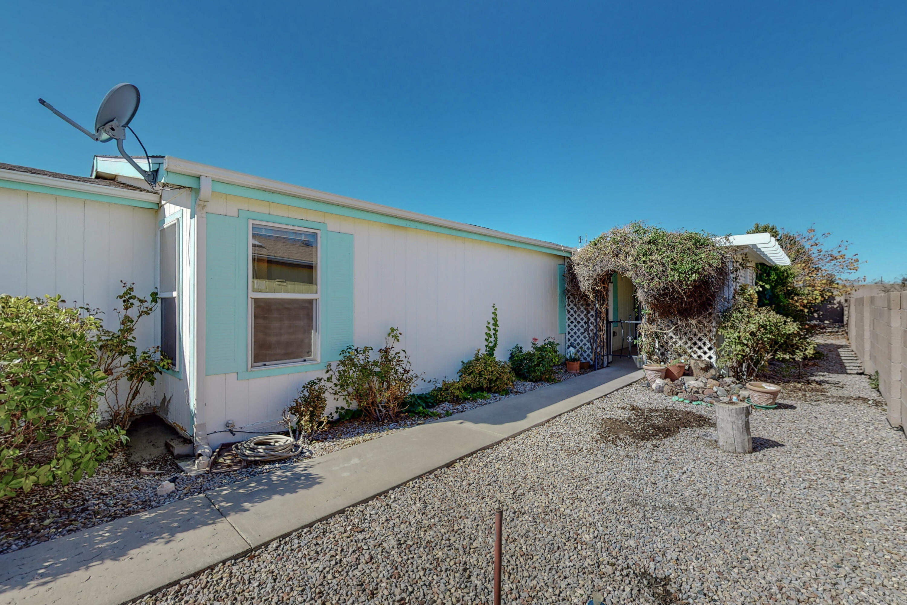 118 Sunrise Bluffs Drive