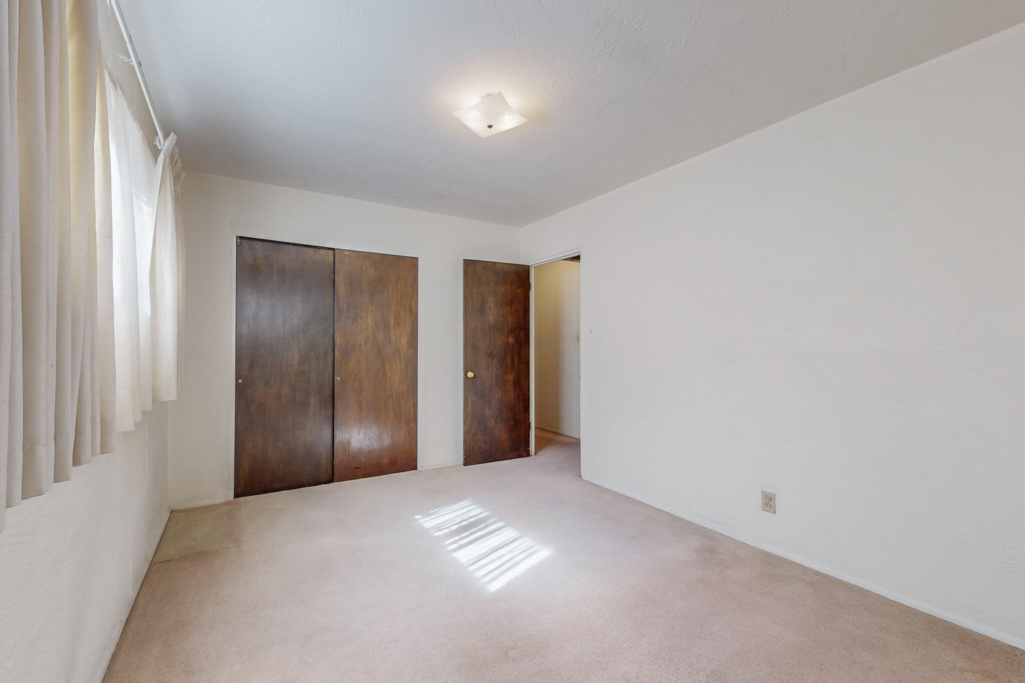700 Cardenas Drive SE