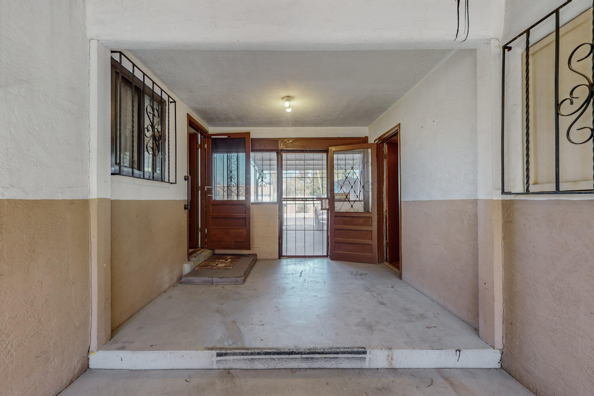 700 Cardenas Drive SE