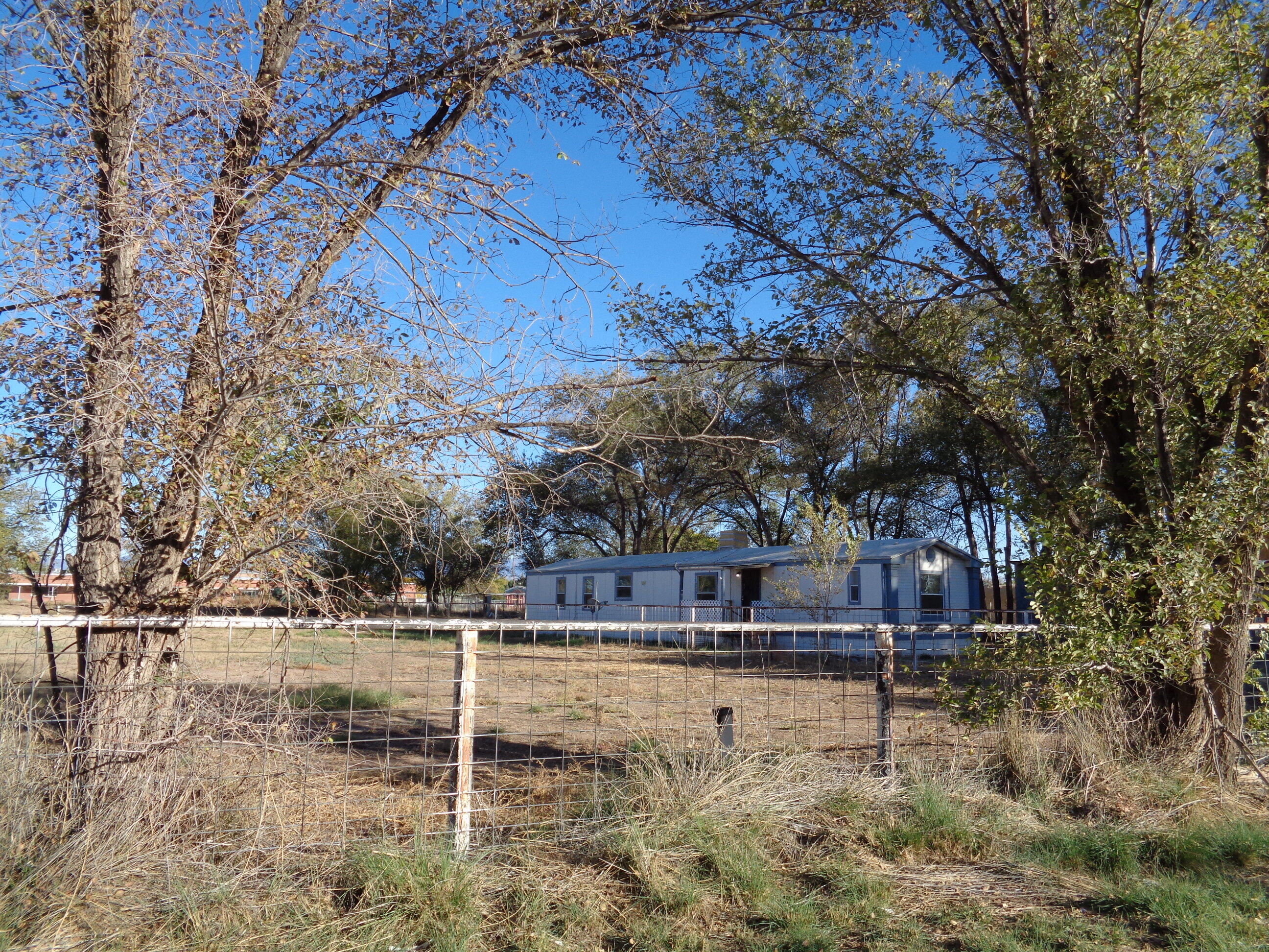 15 Ranchitos Road