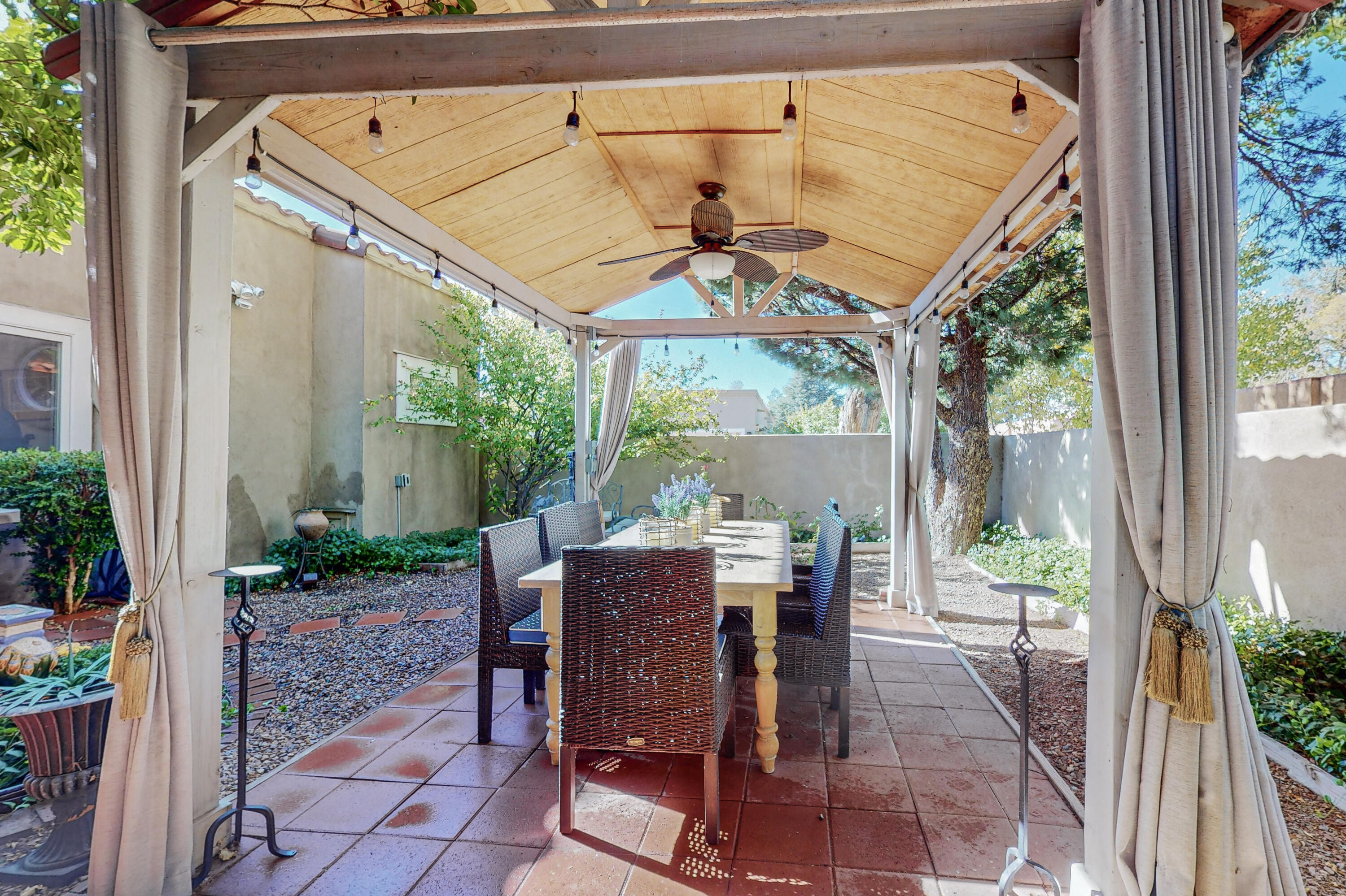 1513 Plaza Encantada NW